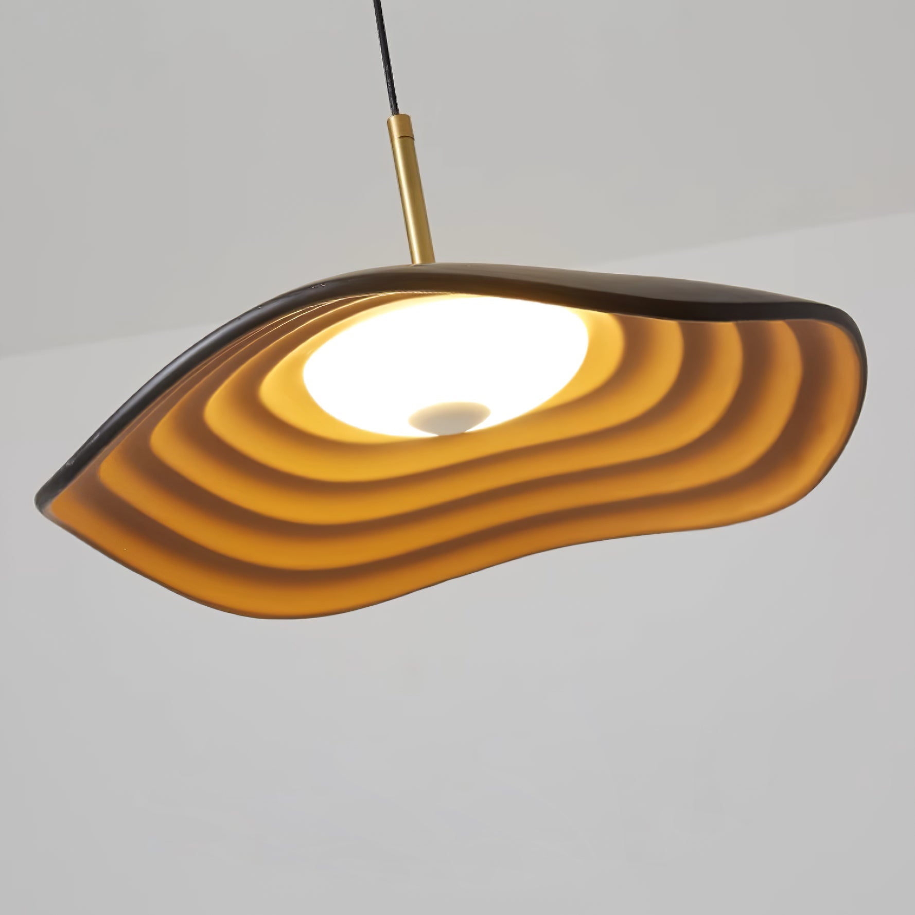 Mariva Pendant Lamp Wave Shape Gold Accent-Neutral Decor