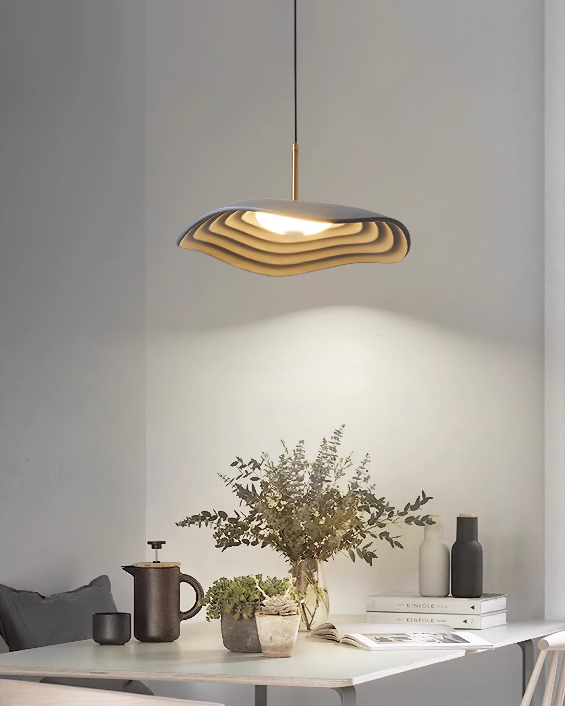 Mariva Pendant Lamp Wave Shape Gold Accent-Neutral Decor