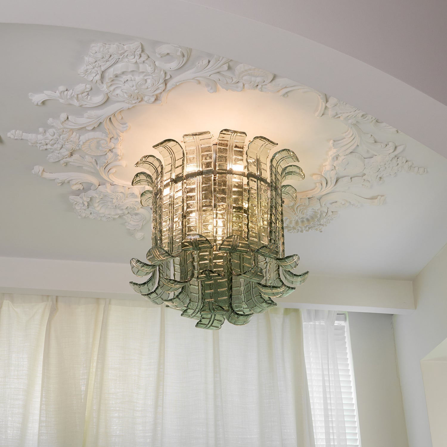 Aurora Ceiling Lamp Murano Glass Petal Vintage-Neutral Decor