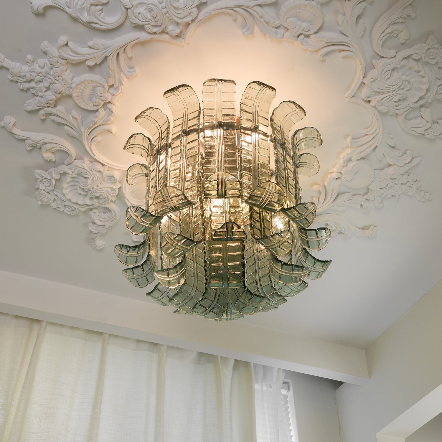 Aurora Ceiling Lamp Murano Glass Petal Vintage-Neutral Decor