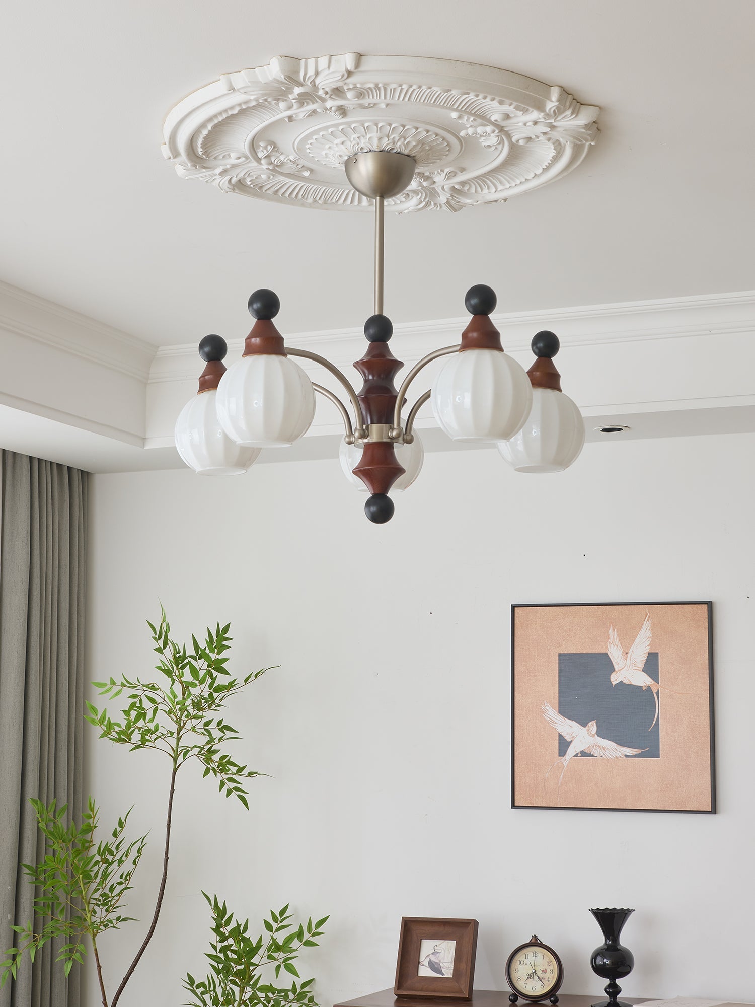Zosilara Traditional Elegance Wood Chandelier-Neutral Decor