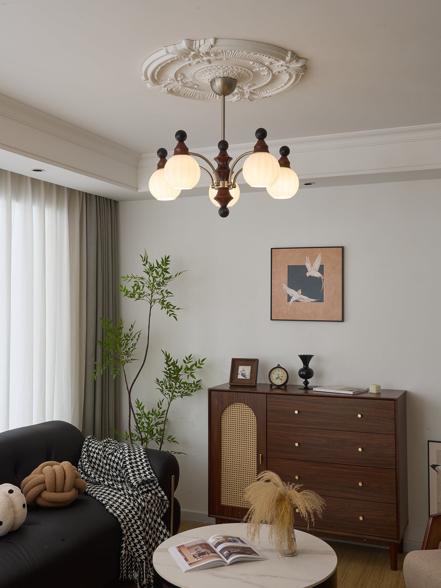 Zosilara Traditional Elegance Wood Chandelier-Neutral Decor