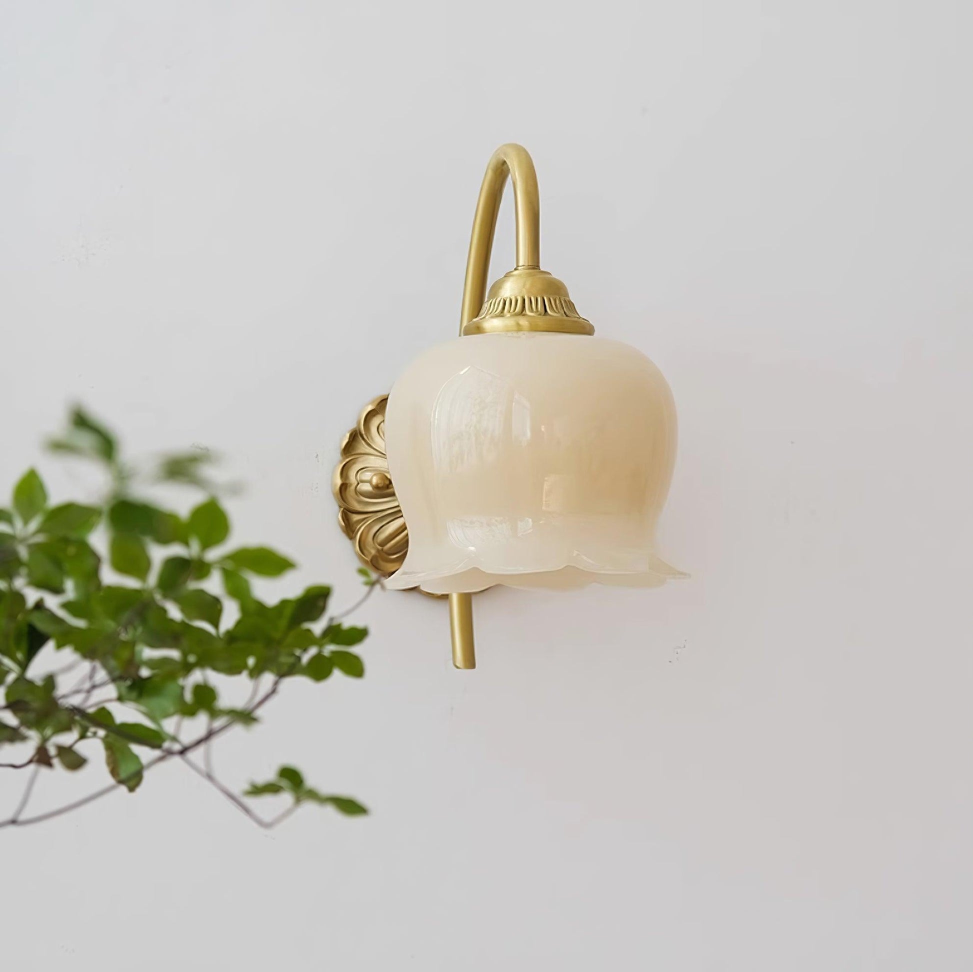 Dazell Art Flower Brass Resin Wall Lamp-Neutral Decor