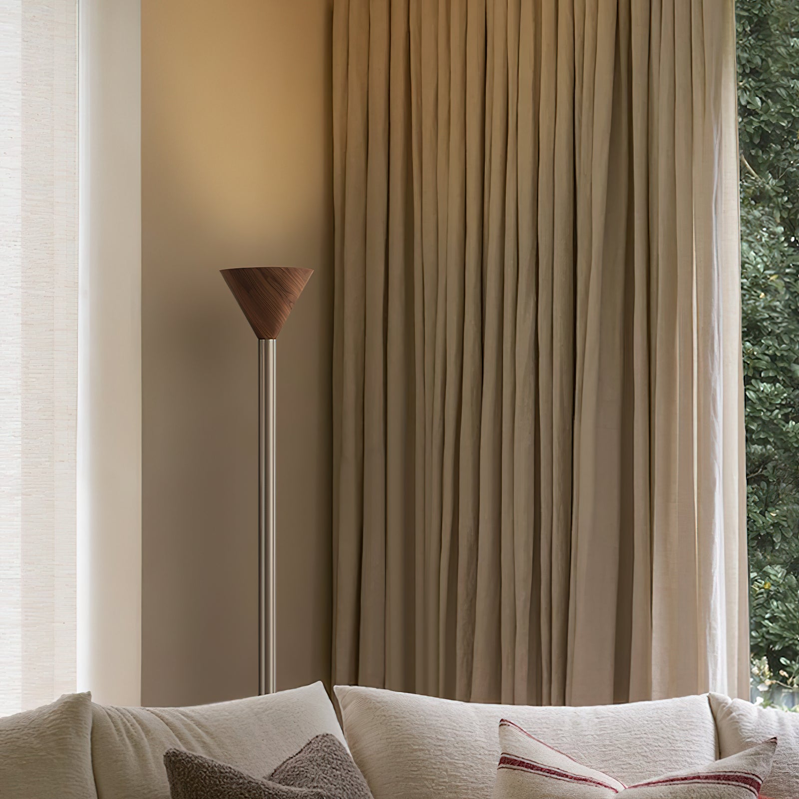 Dorian Floor Lamp