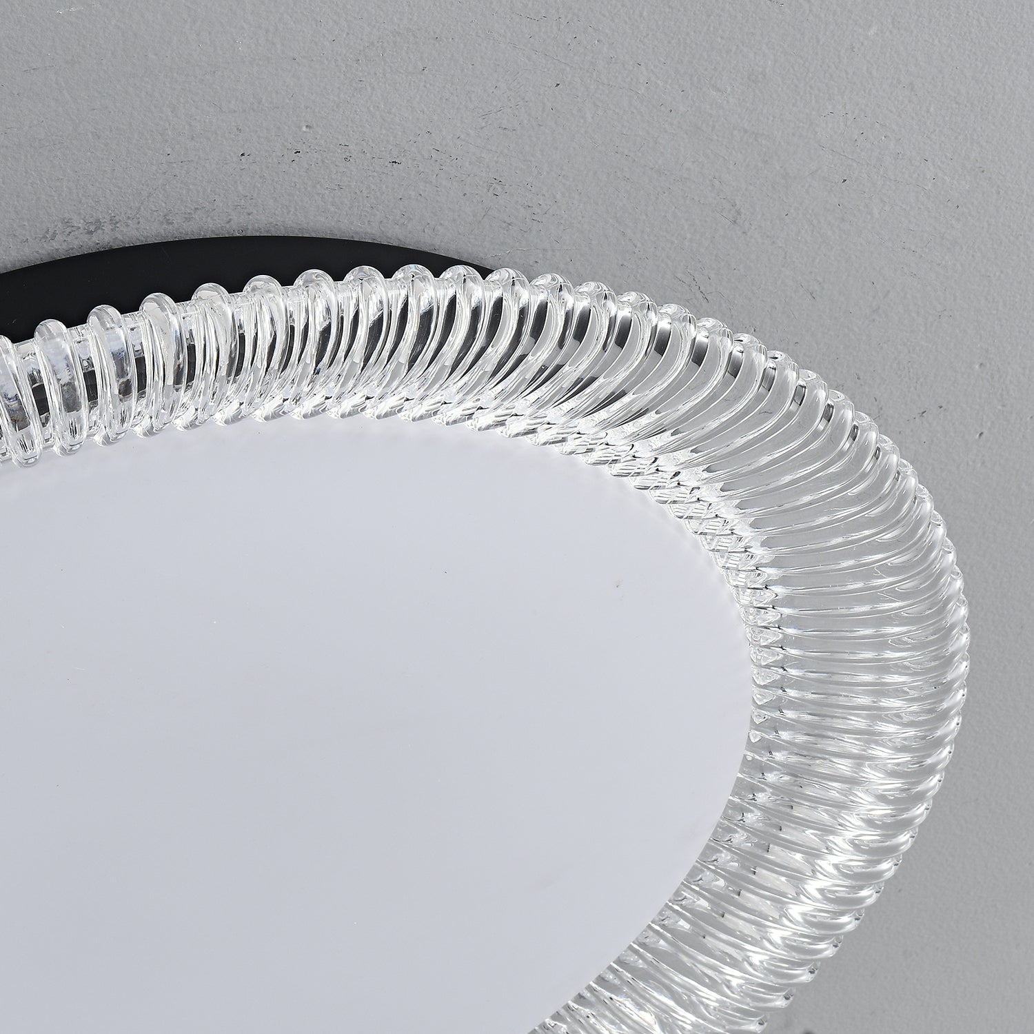 Lustra Ceiling Light Vanguard Acrylic Ring-Neutral Decor