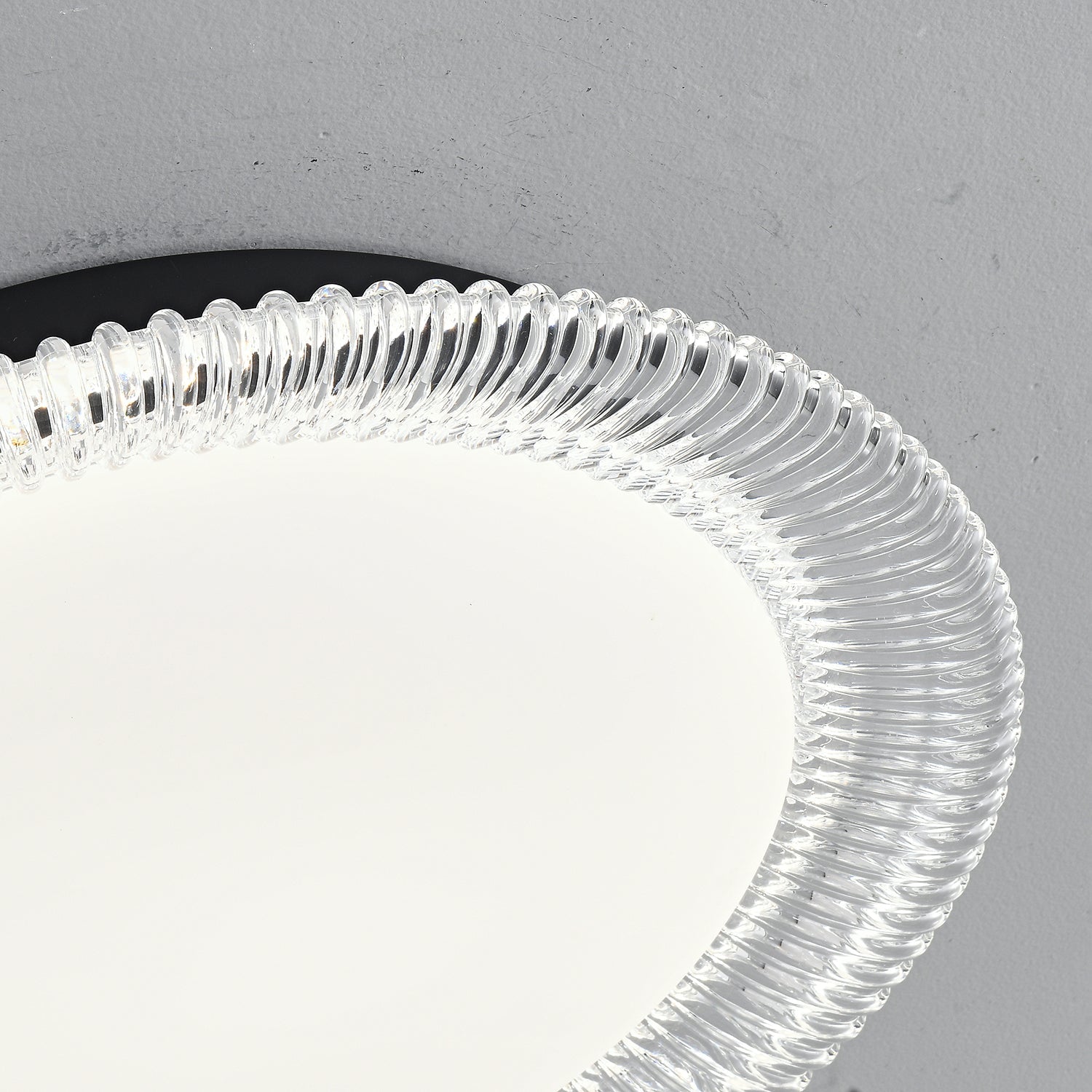 Lustra Ceiling Light Vanguard Acrylic Ring-Neutral Decor