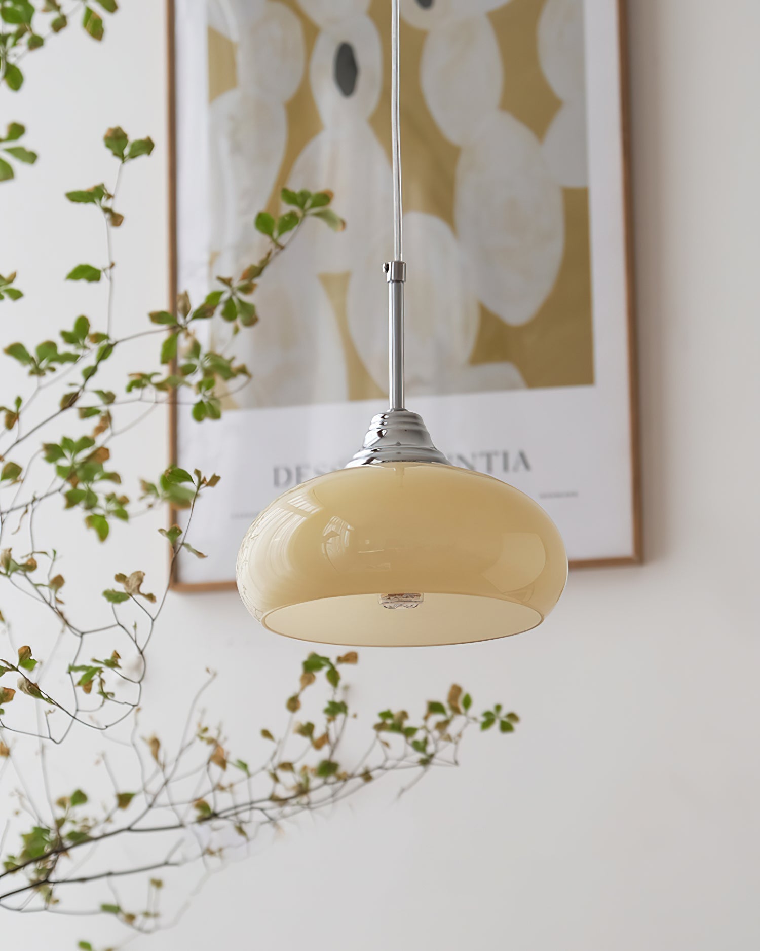 Amber-Bloom Pendant Lamp