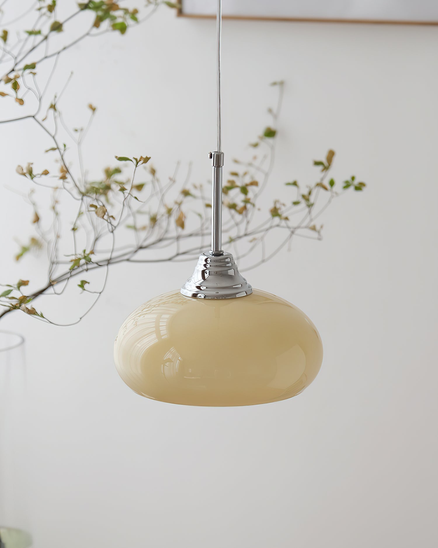 Amber-Bloom Pendant Lamp