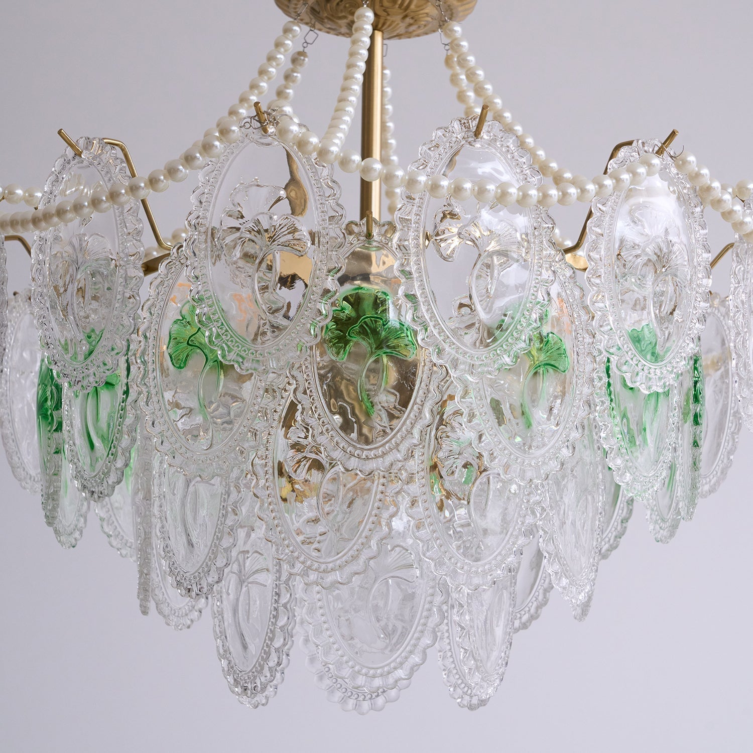 Havin Chandelier Lustrous pearls