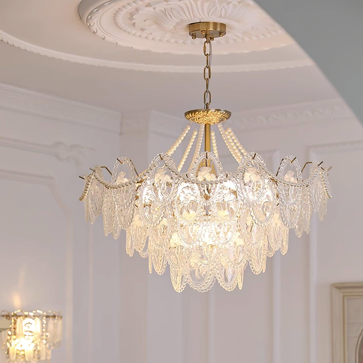 Havin Chandelier Lustrous pearls