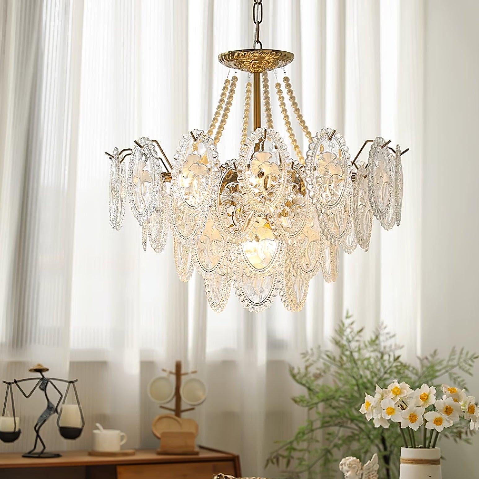 Havin Chandelier Lustrous pearls
