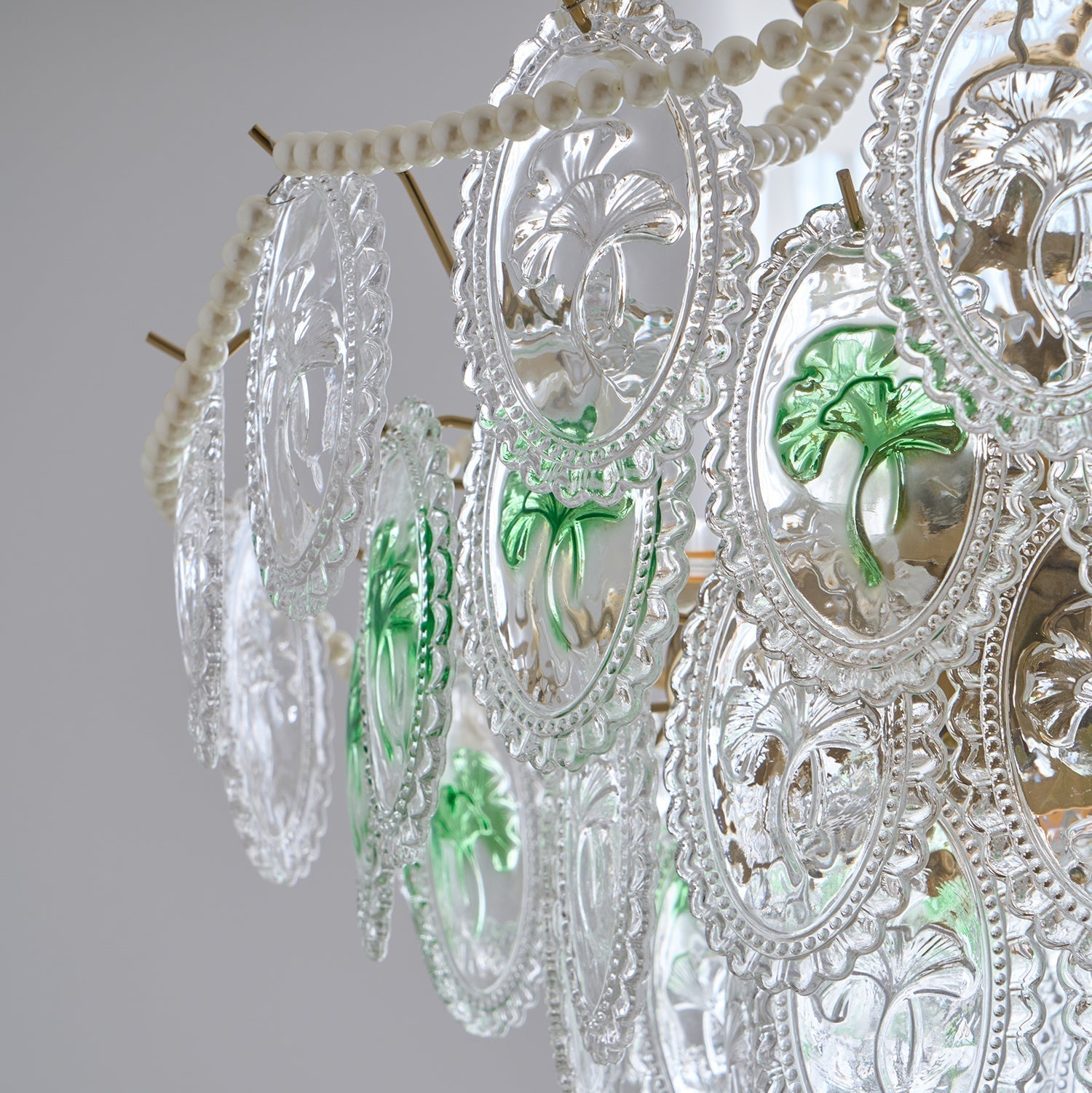 Havin Chandelier Lustrous pearls