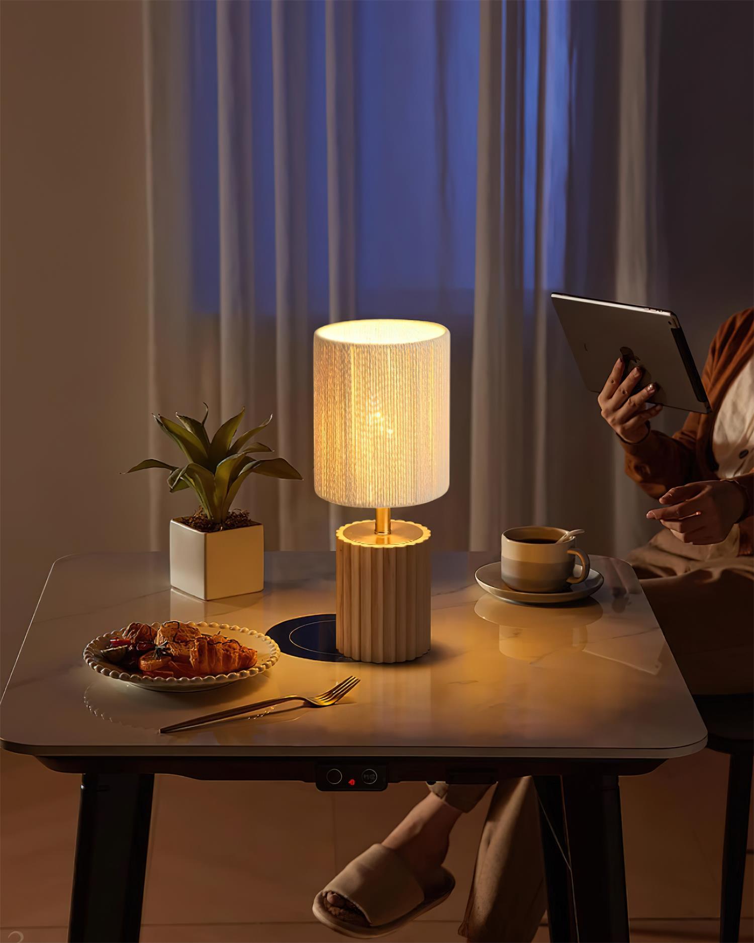Otis Table Lamp