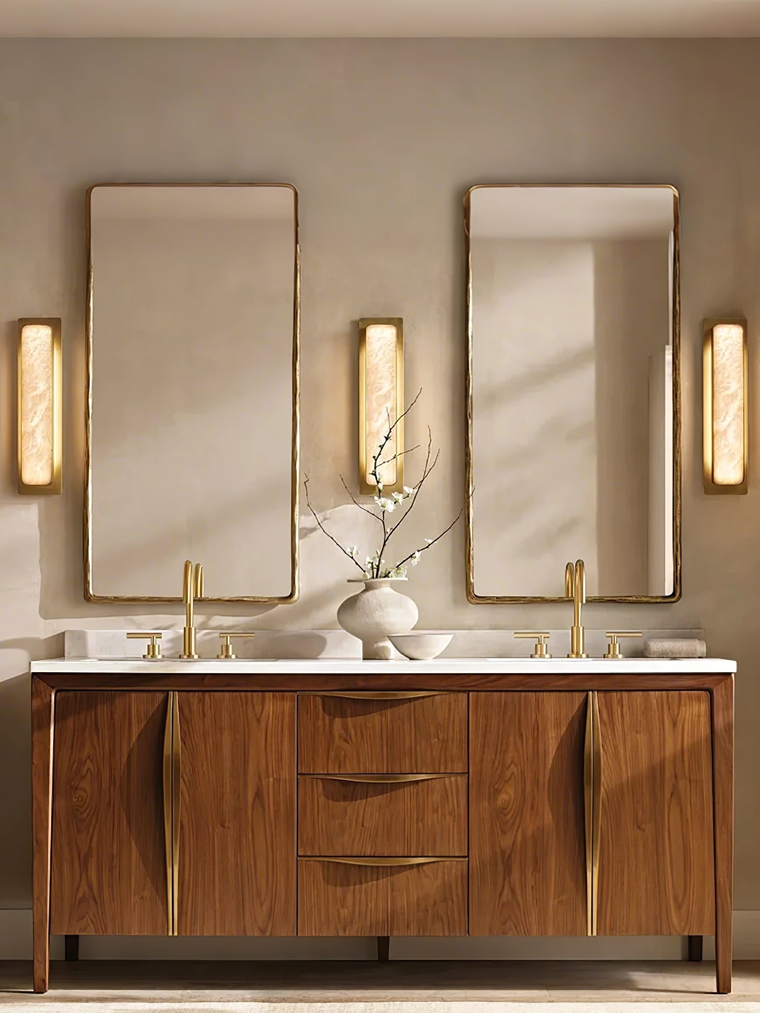 Ollore Linear Alabaster Wall Light-Neutral Decor