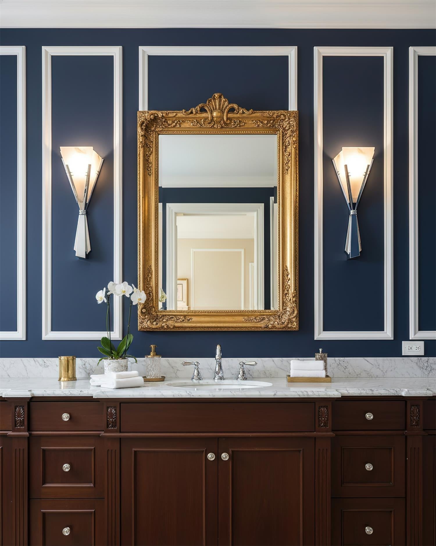 Isolde Wall Lamp