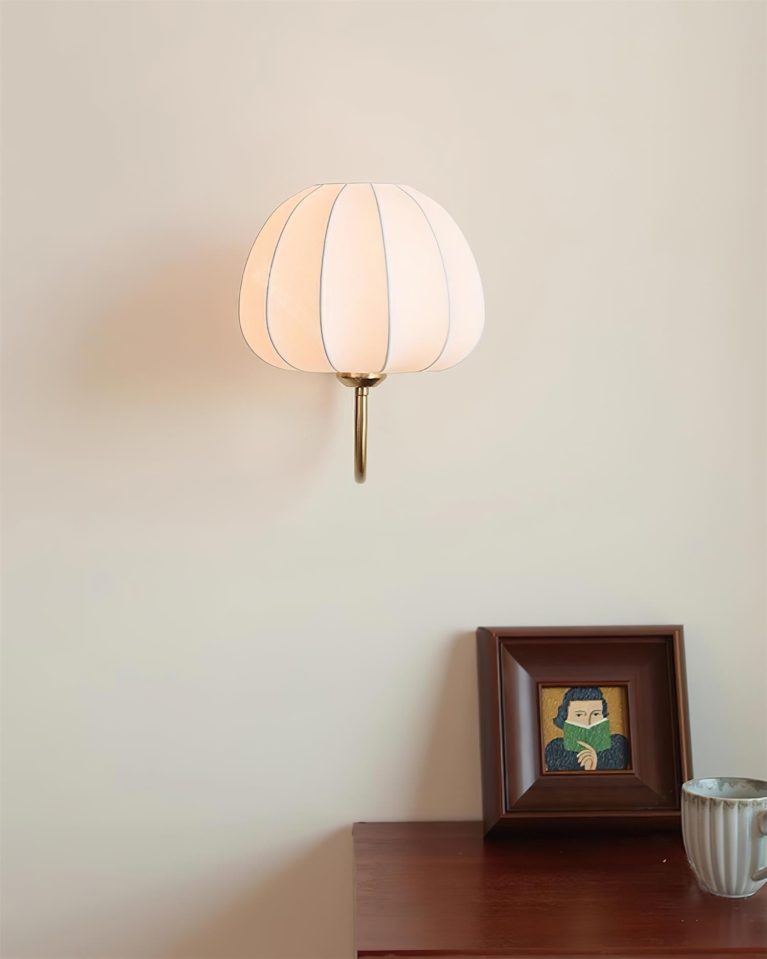 Pearl Wall Lamp