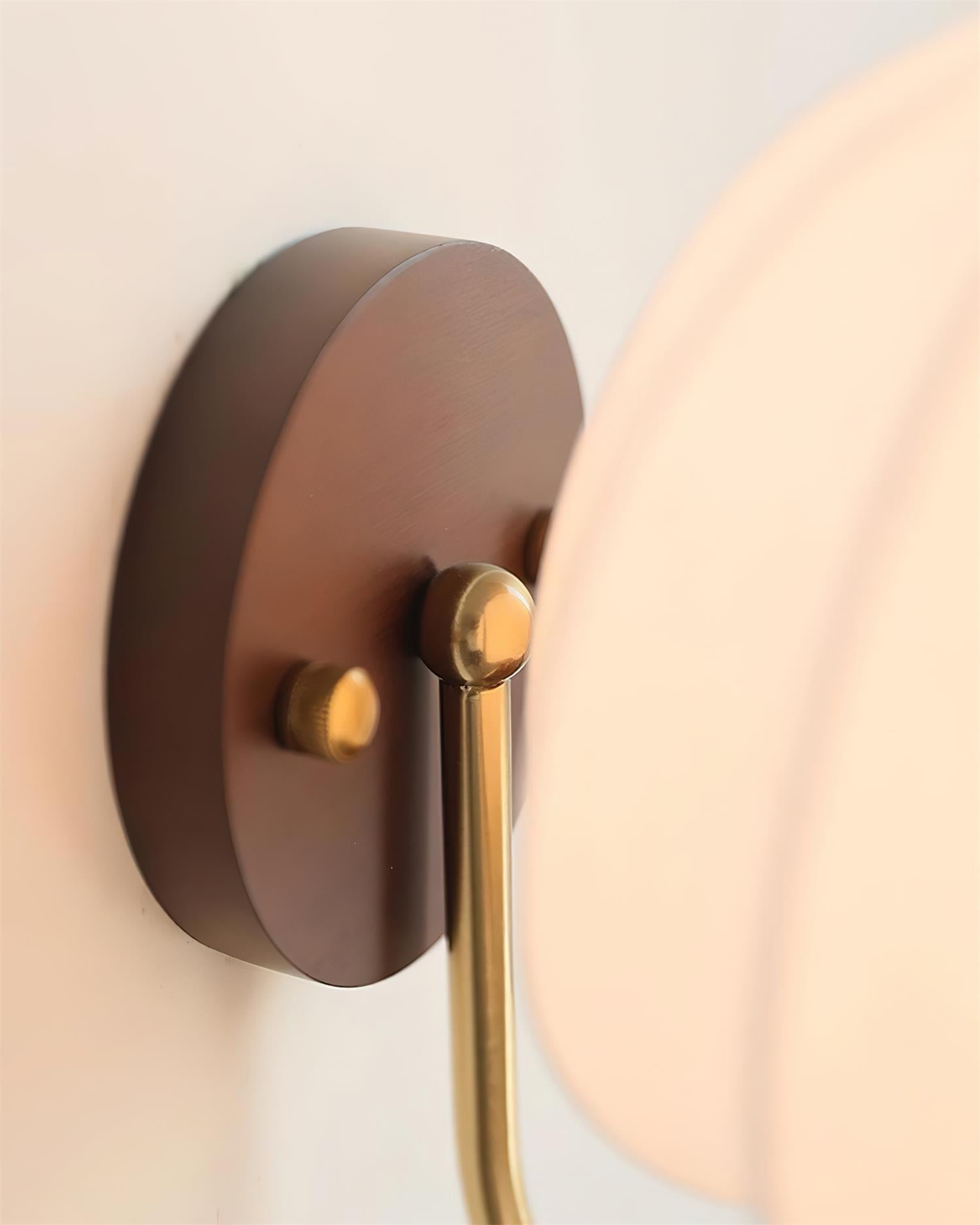Pearl Wall Lamp