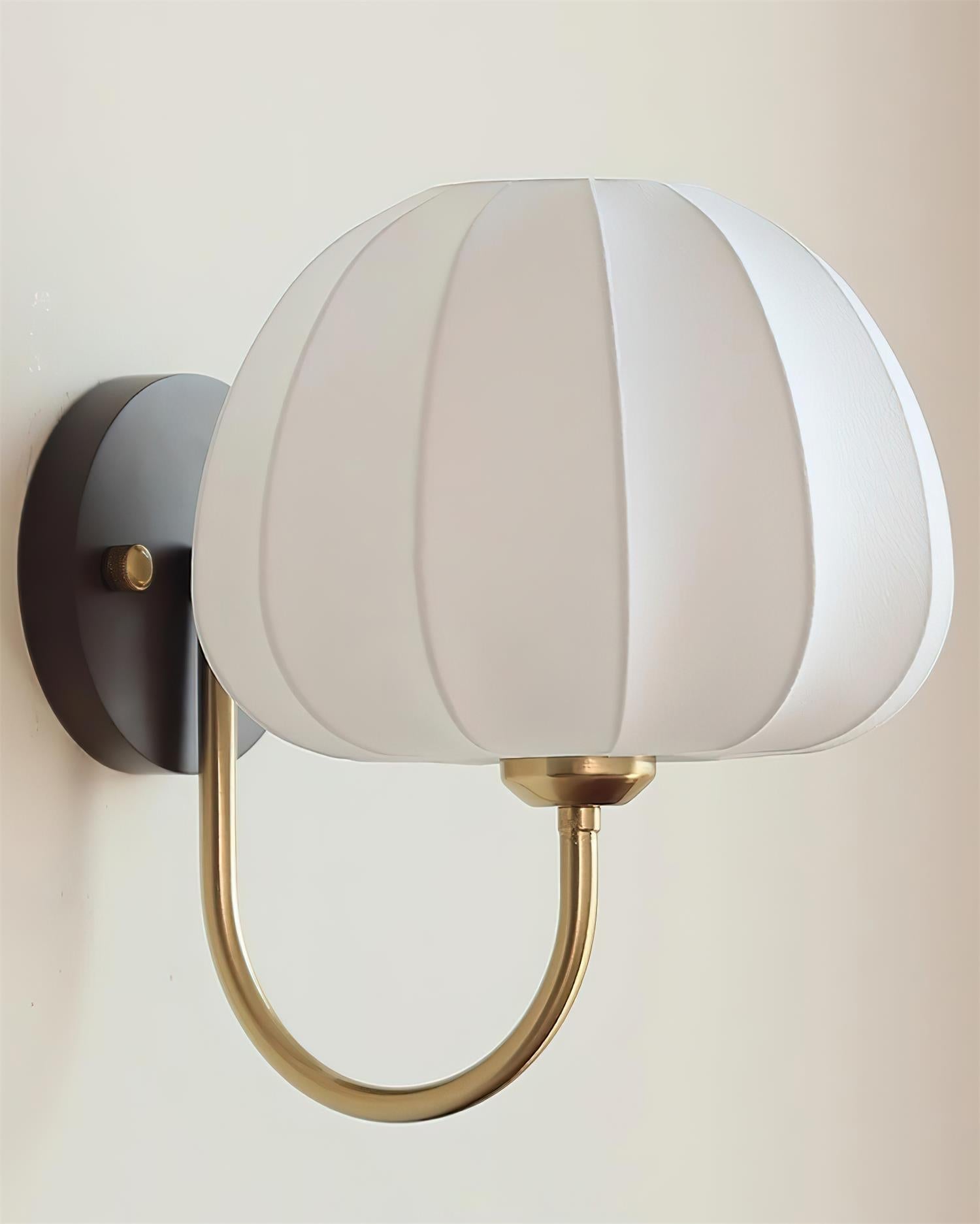 Pearl Wall Lamp