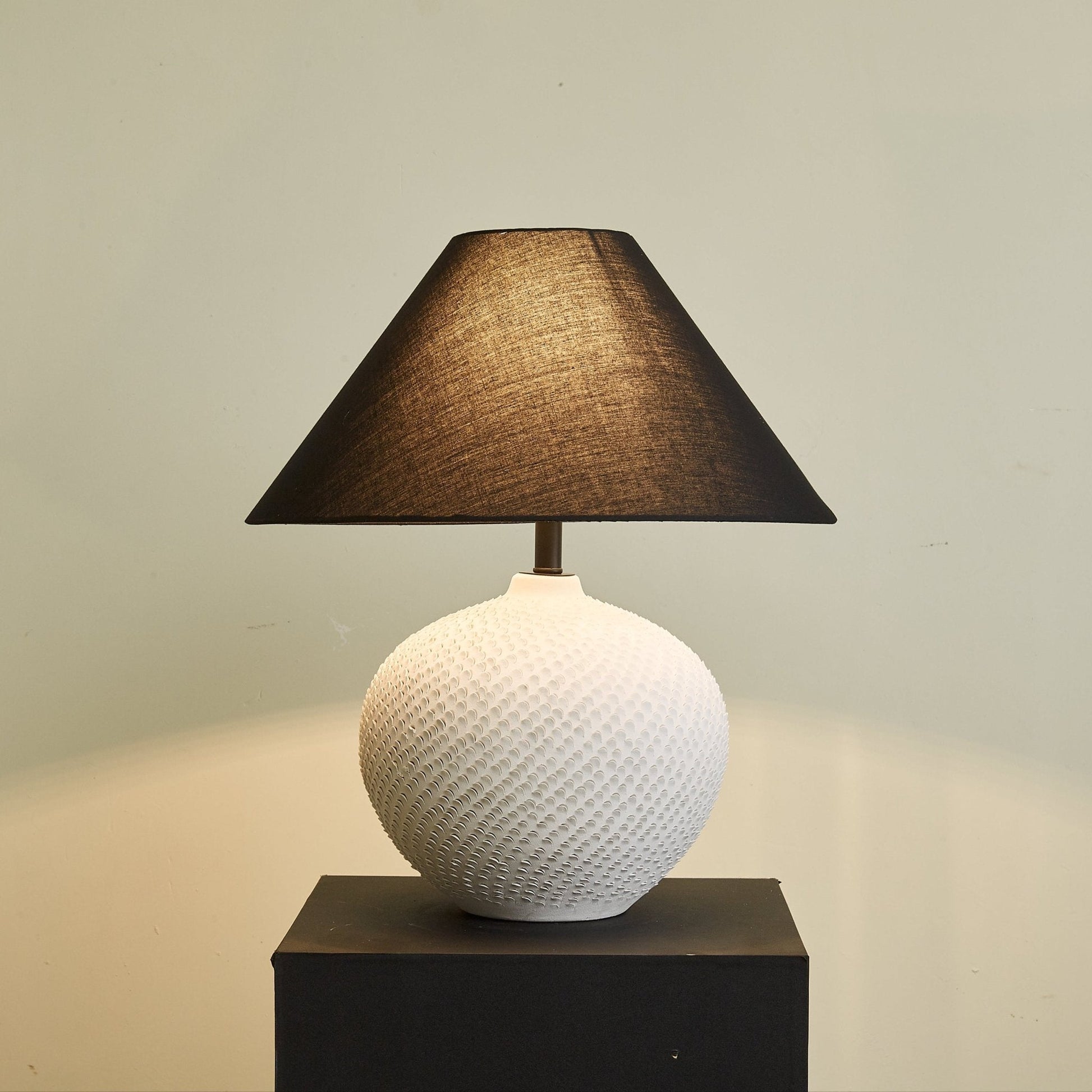 Vibe Minimalist Ceramics Table Lamp-Neutral Decor