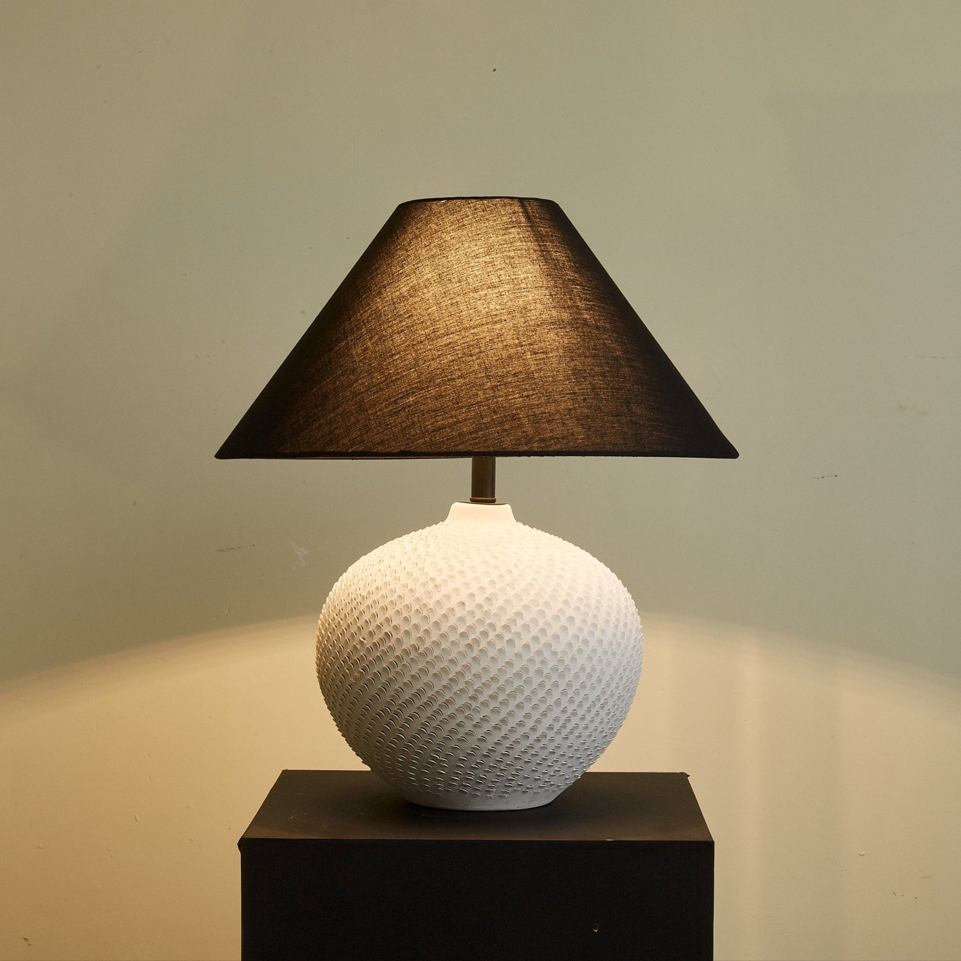 Vibe Minimalist Ceramics Table Lamp-Neutral Decor