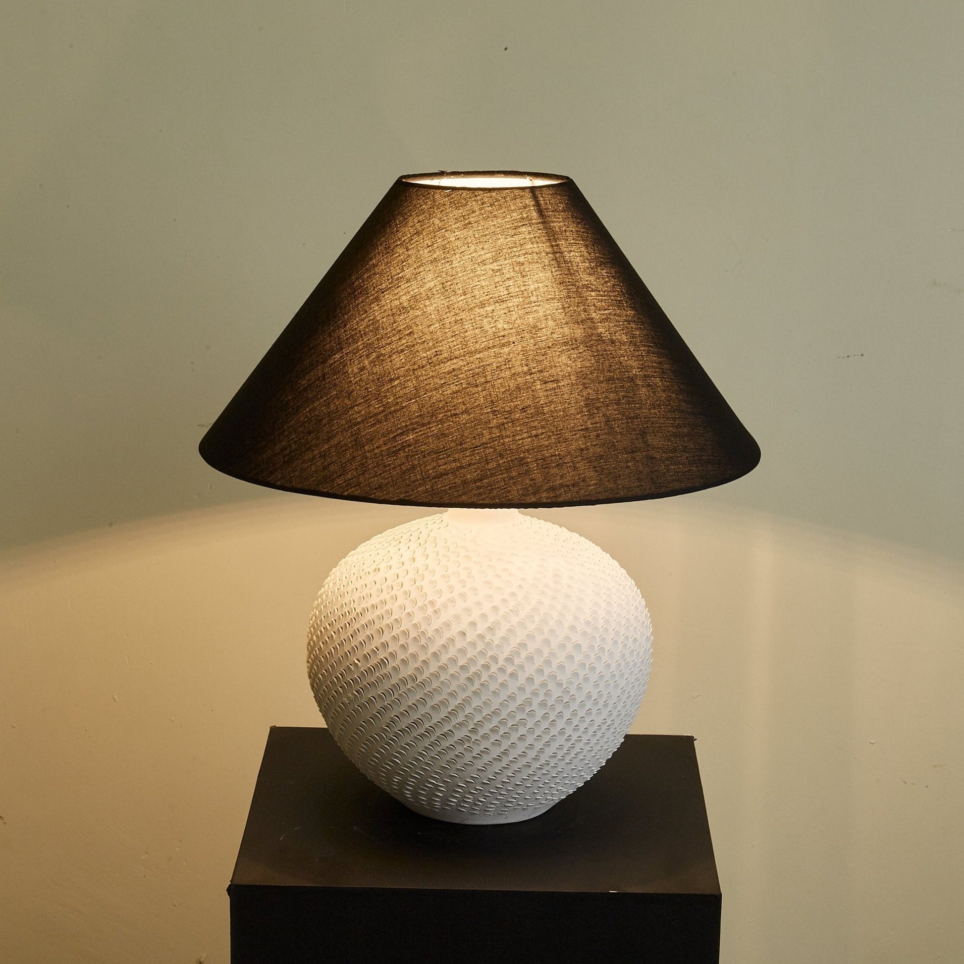 Vibe Minimalist Ceramics Table Lamp-Neutral Decor