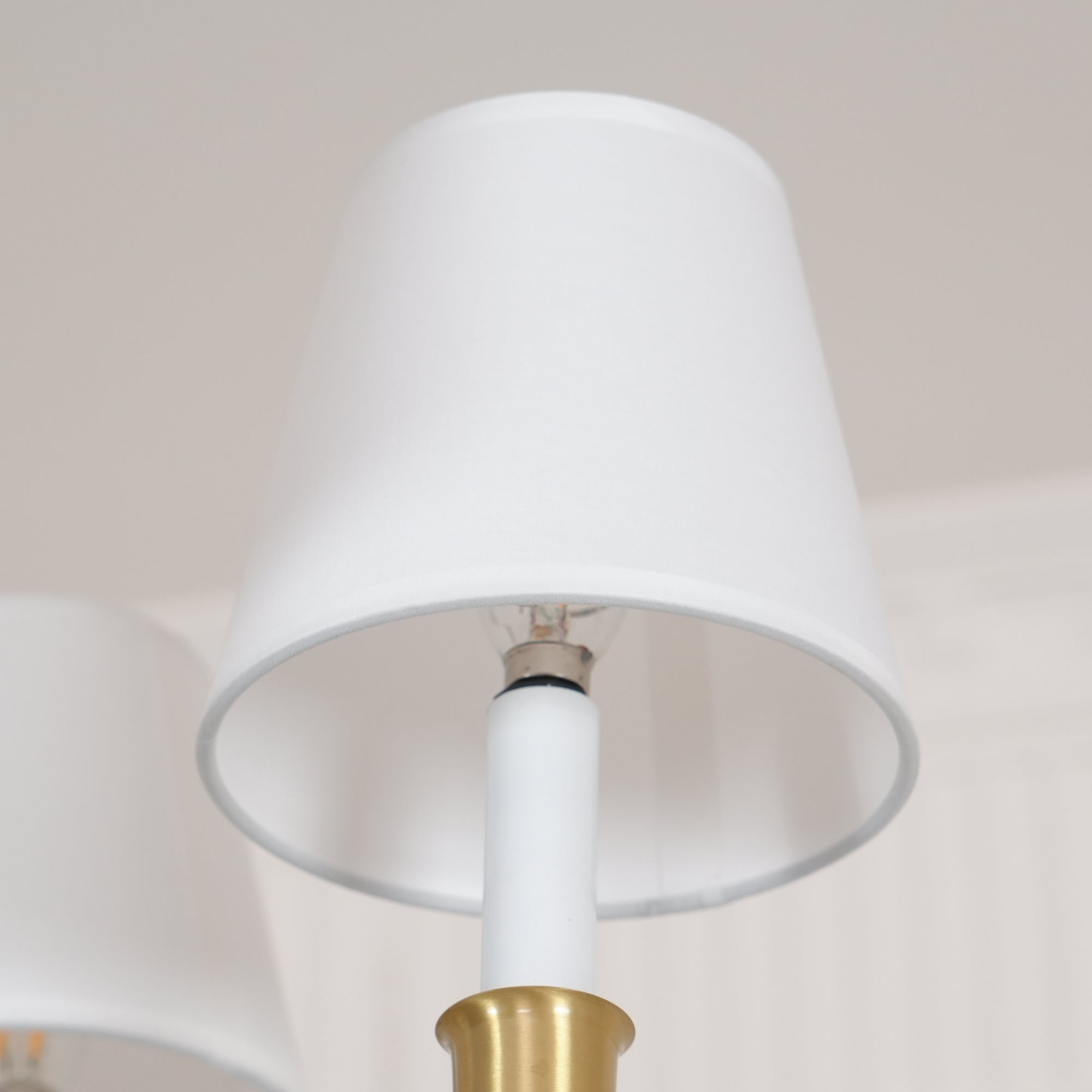 Vivienne Chandelier