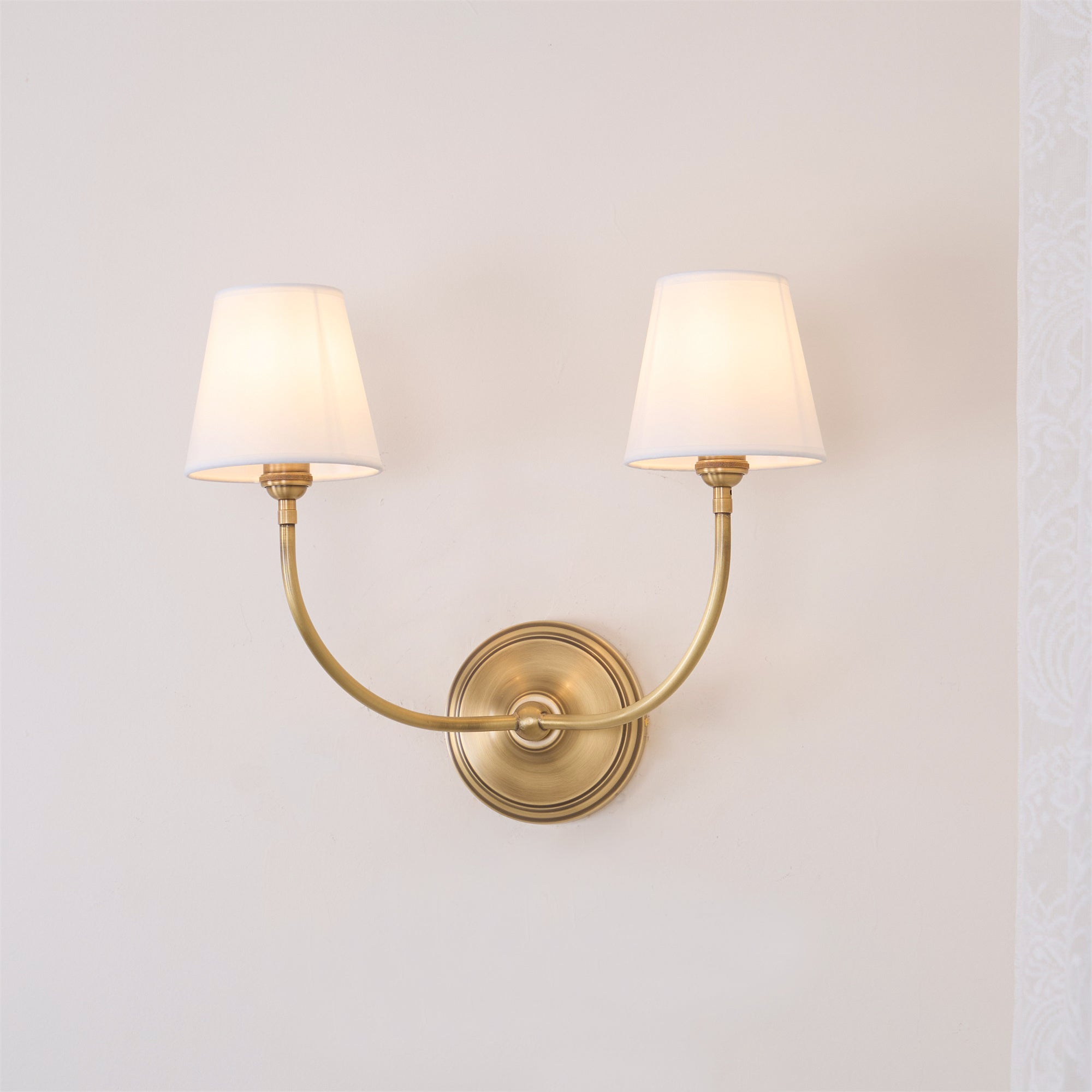 Amelie Wall Lamp