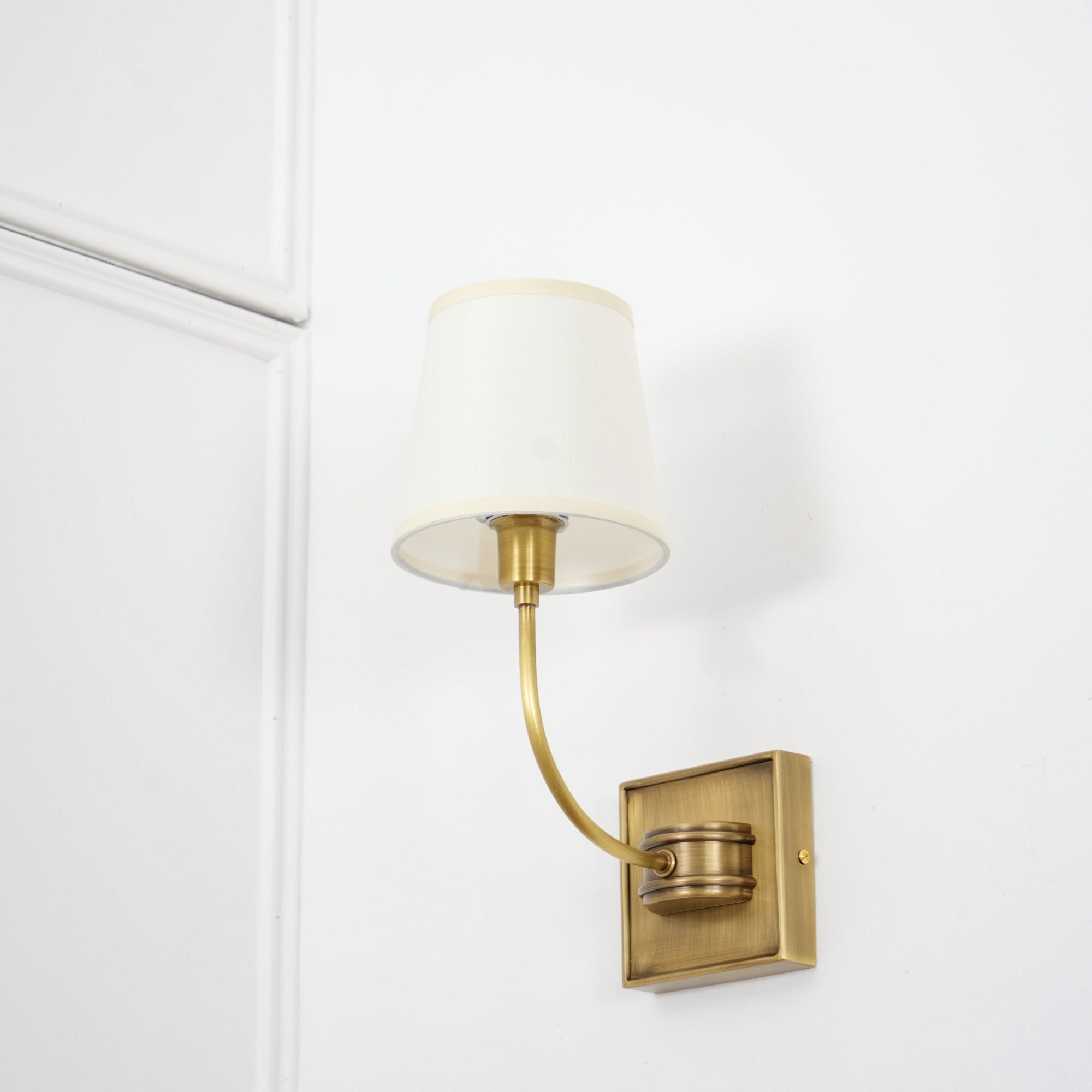 Amelie Wall Lamp