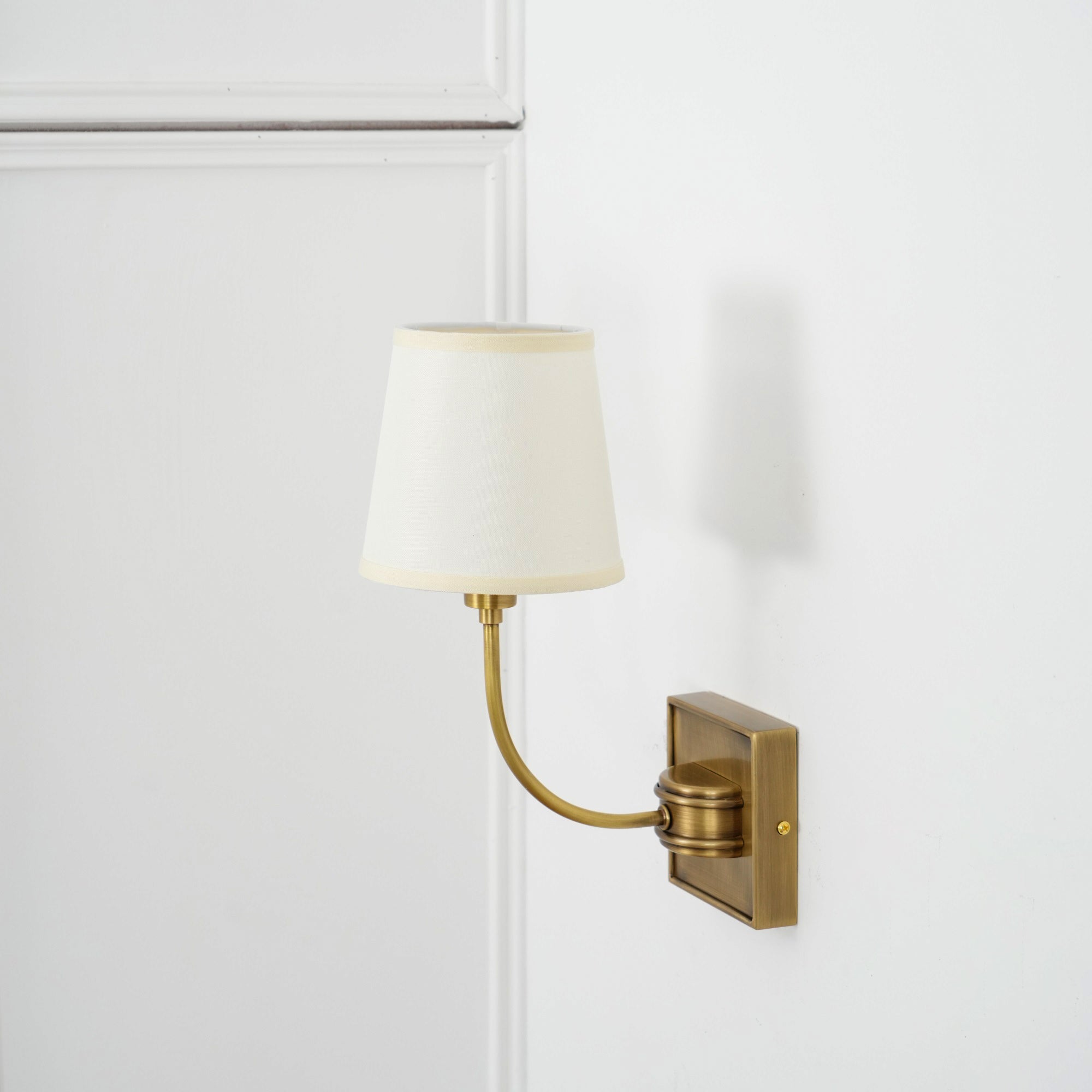 Victor Wall Lamp Black Bronze Fabric - Neutralighting