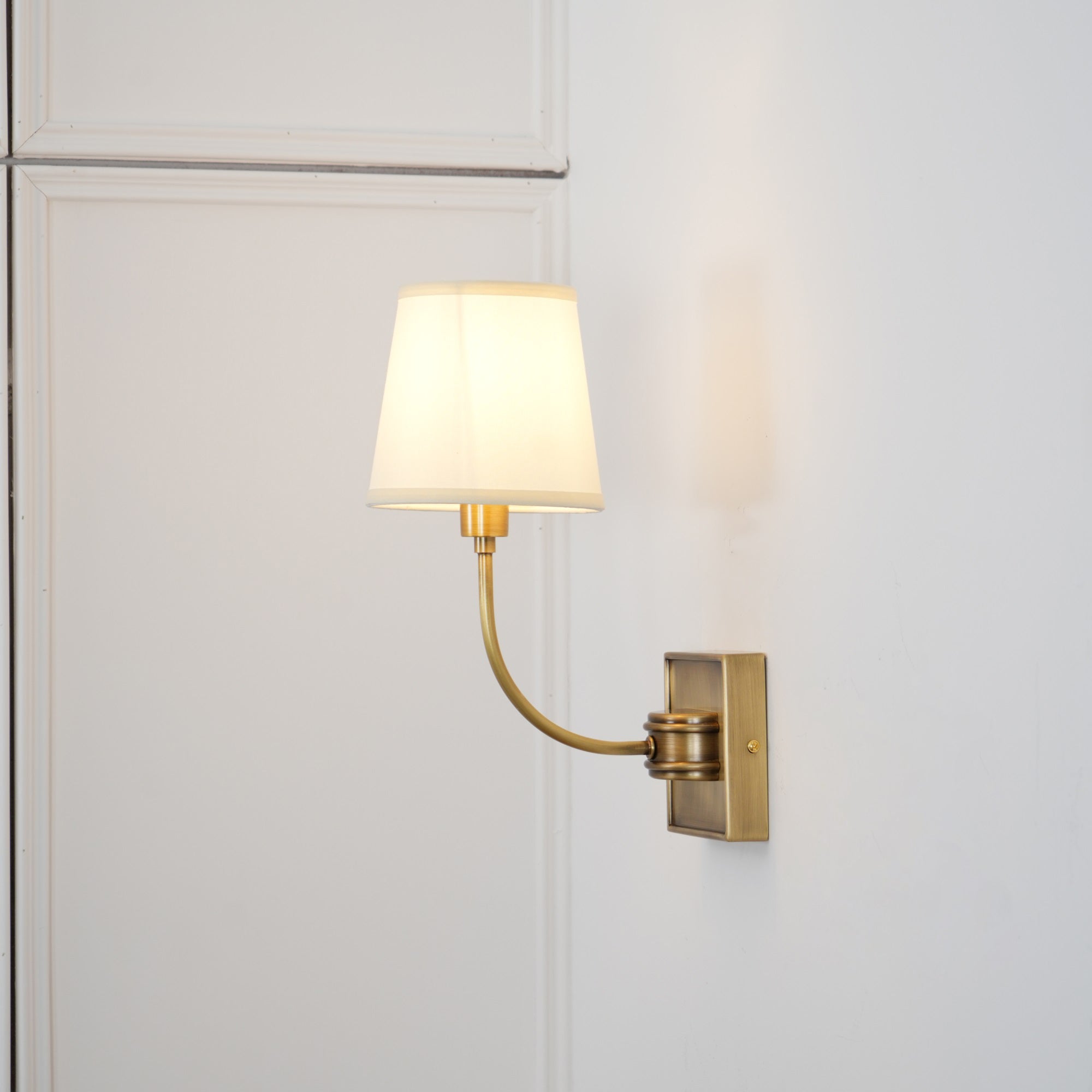 Amelie Wall Lamp