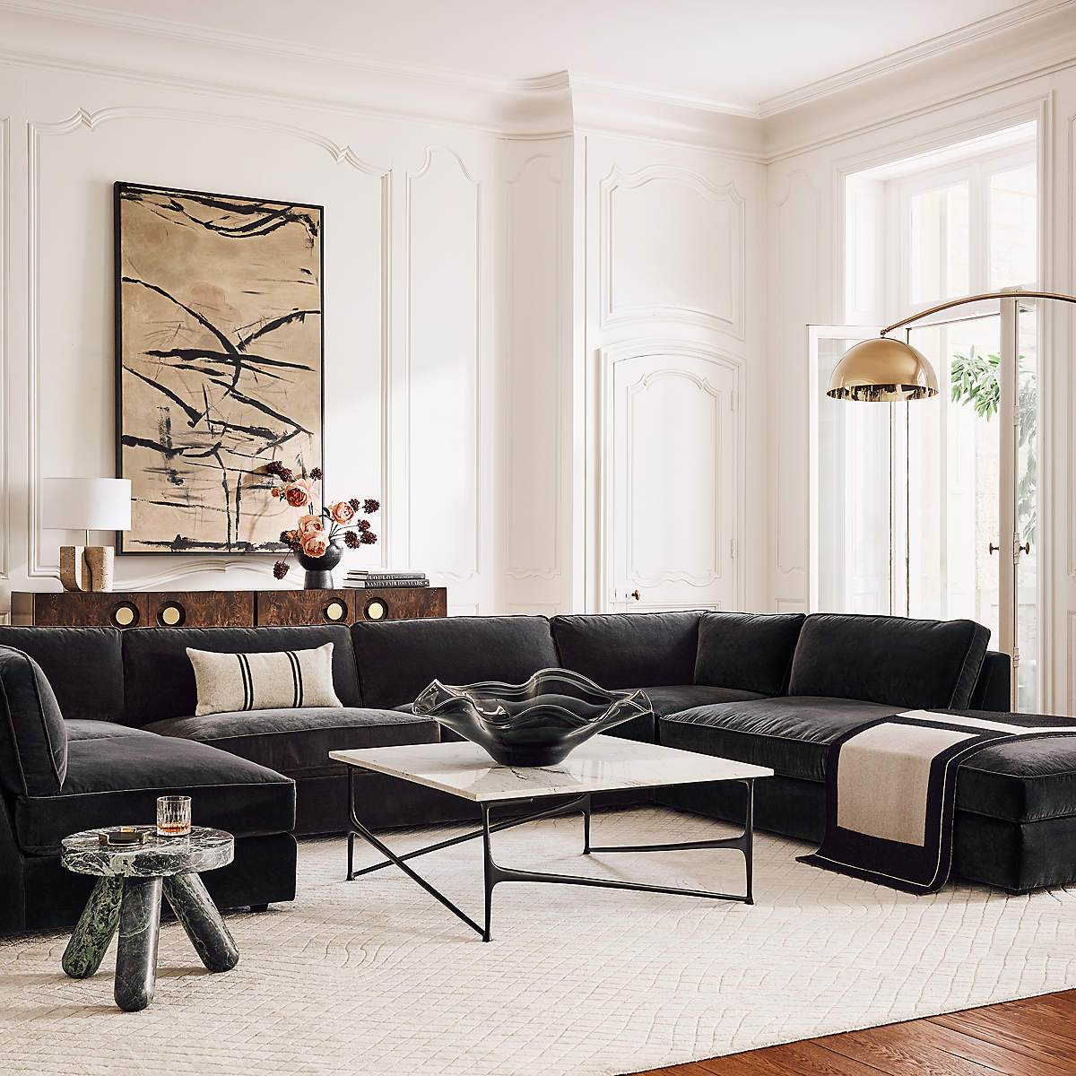 Side profile of the Venus Marble Floor Lamp, showing its full arc.