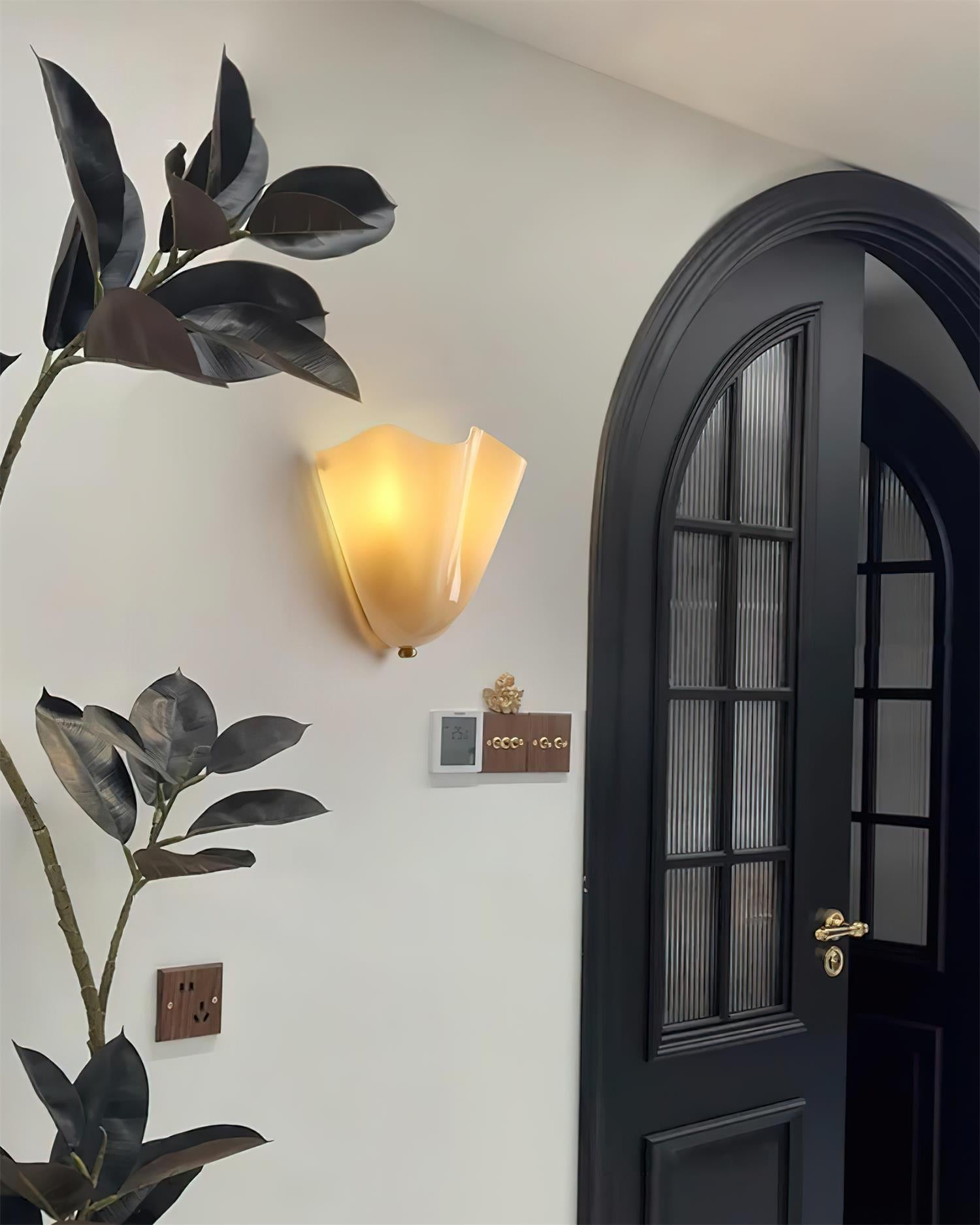 Florence Wall Lamp-Neutral Decor