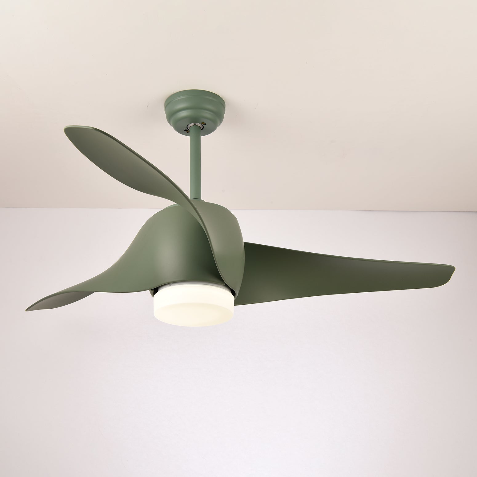 Verdantia Aero Ceiling Fan Light-Neutral Decor