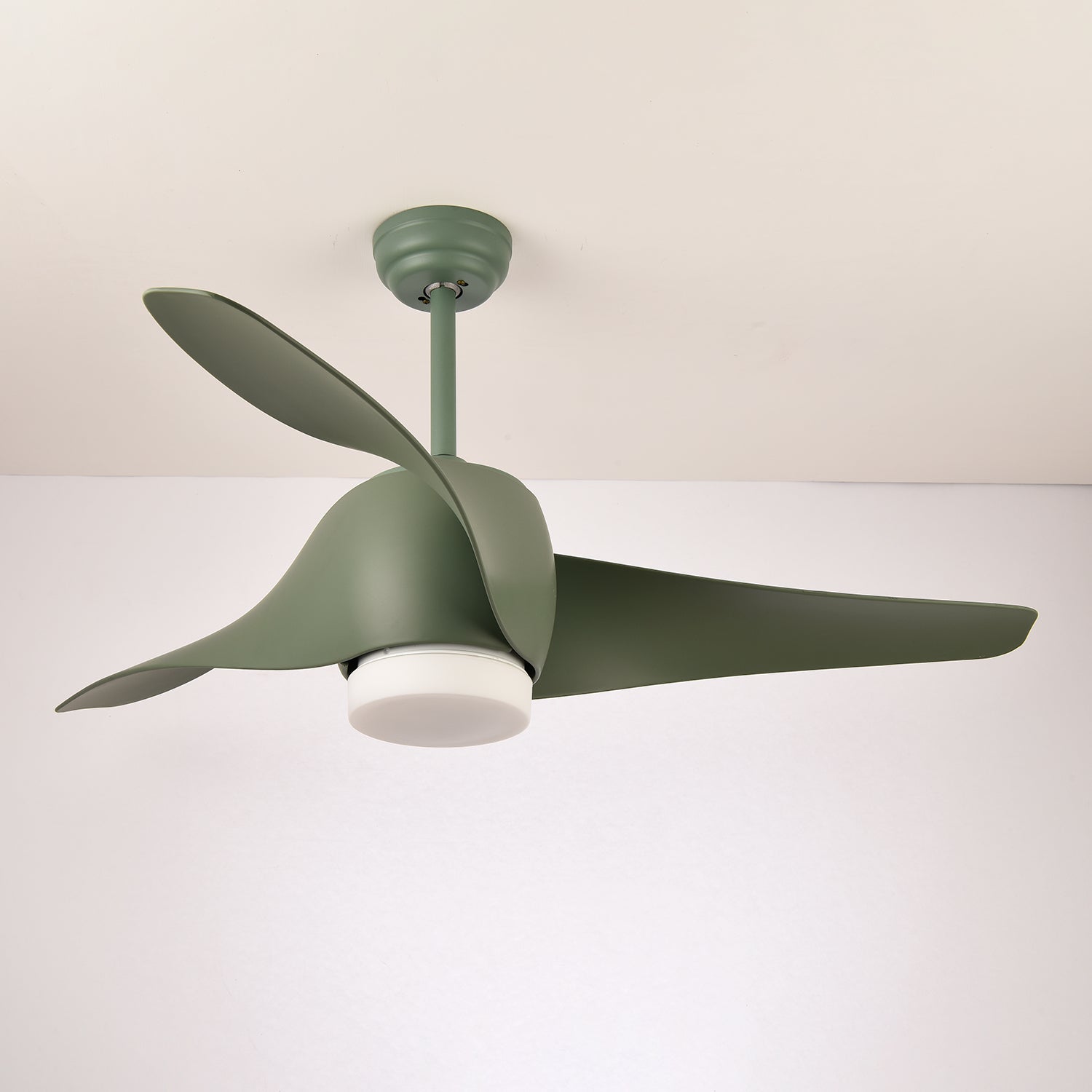 Umber Ceiling Fan Light-Neutral Decor