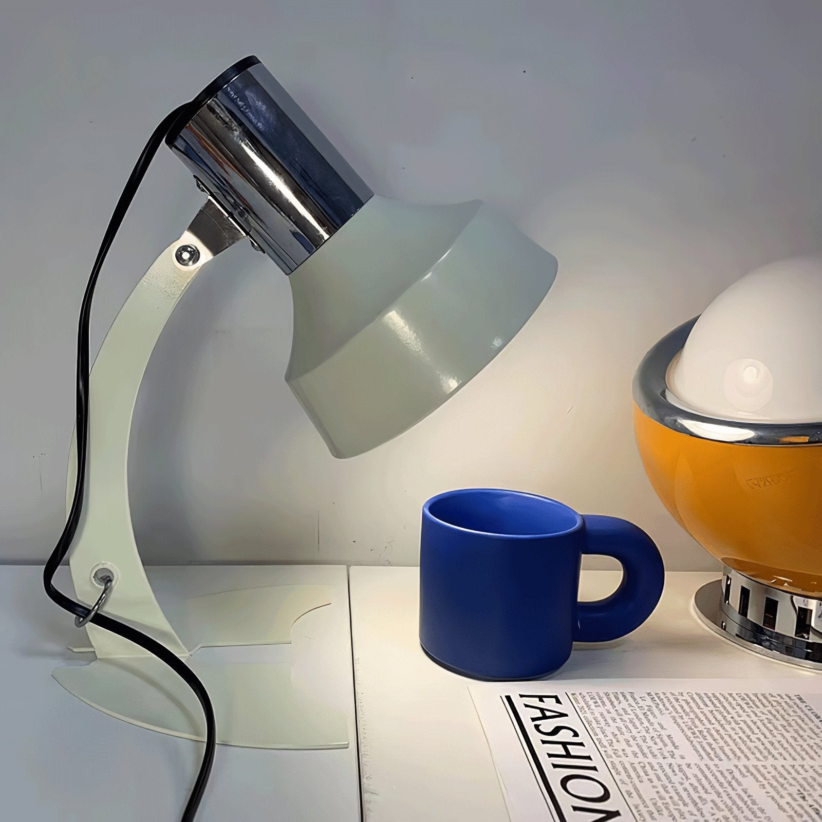 Elaris Retro Table Lamp-Neutral Decor