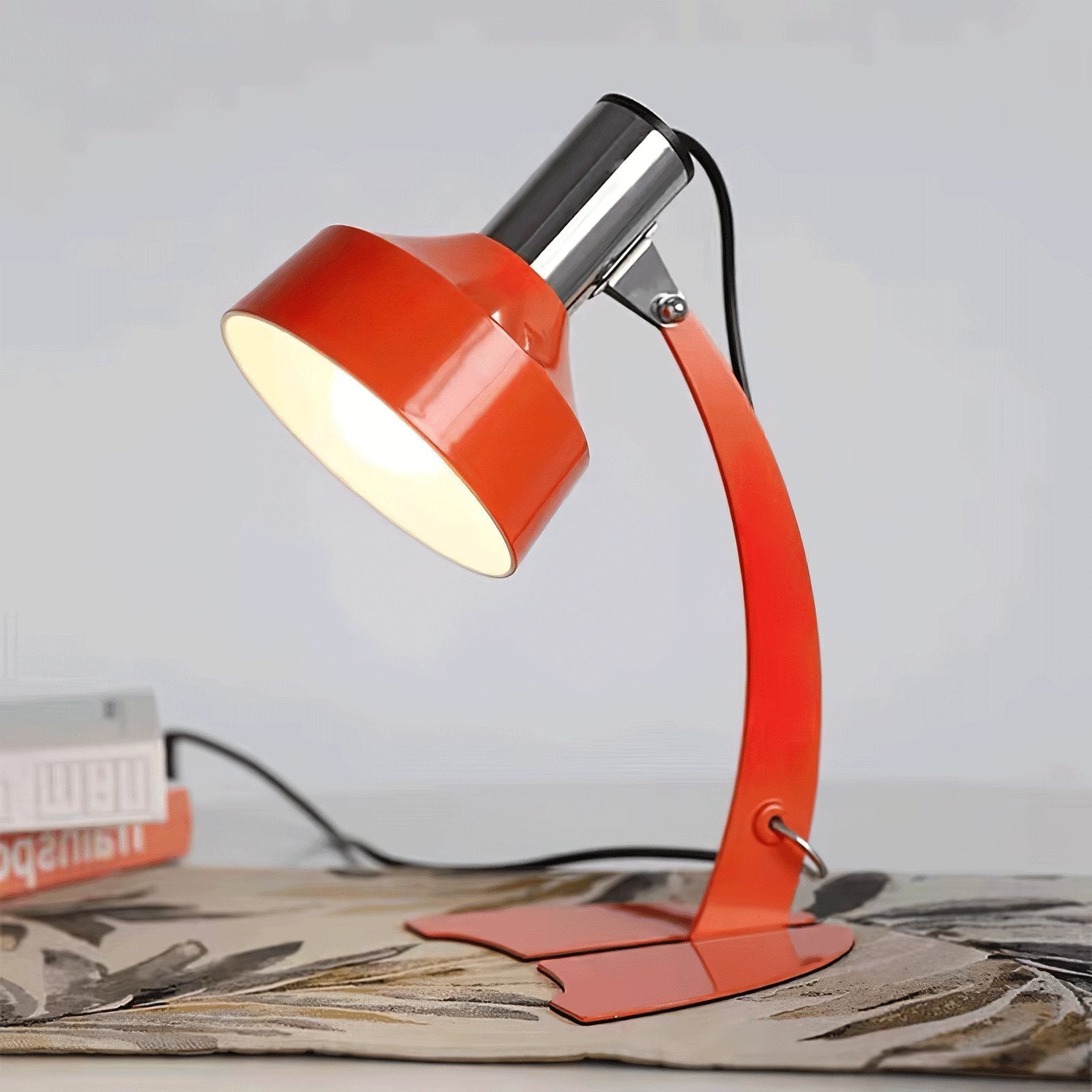 Elaris Retro Table Lamp-Neutral Decor