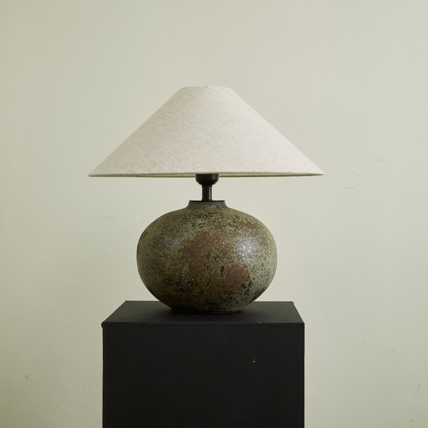 Faye Modern Ceramics Table Lamp-Neutral Decor