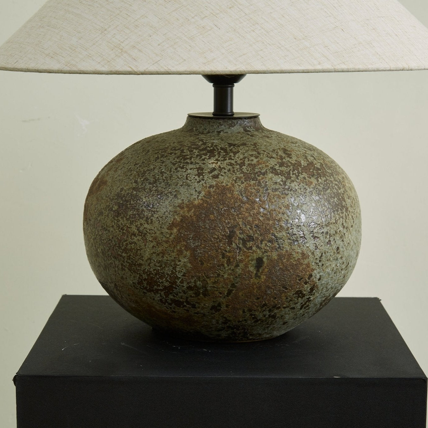 Faye Modern Ceramics Table Lamp-Neutral Decor