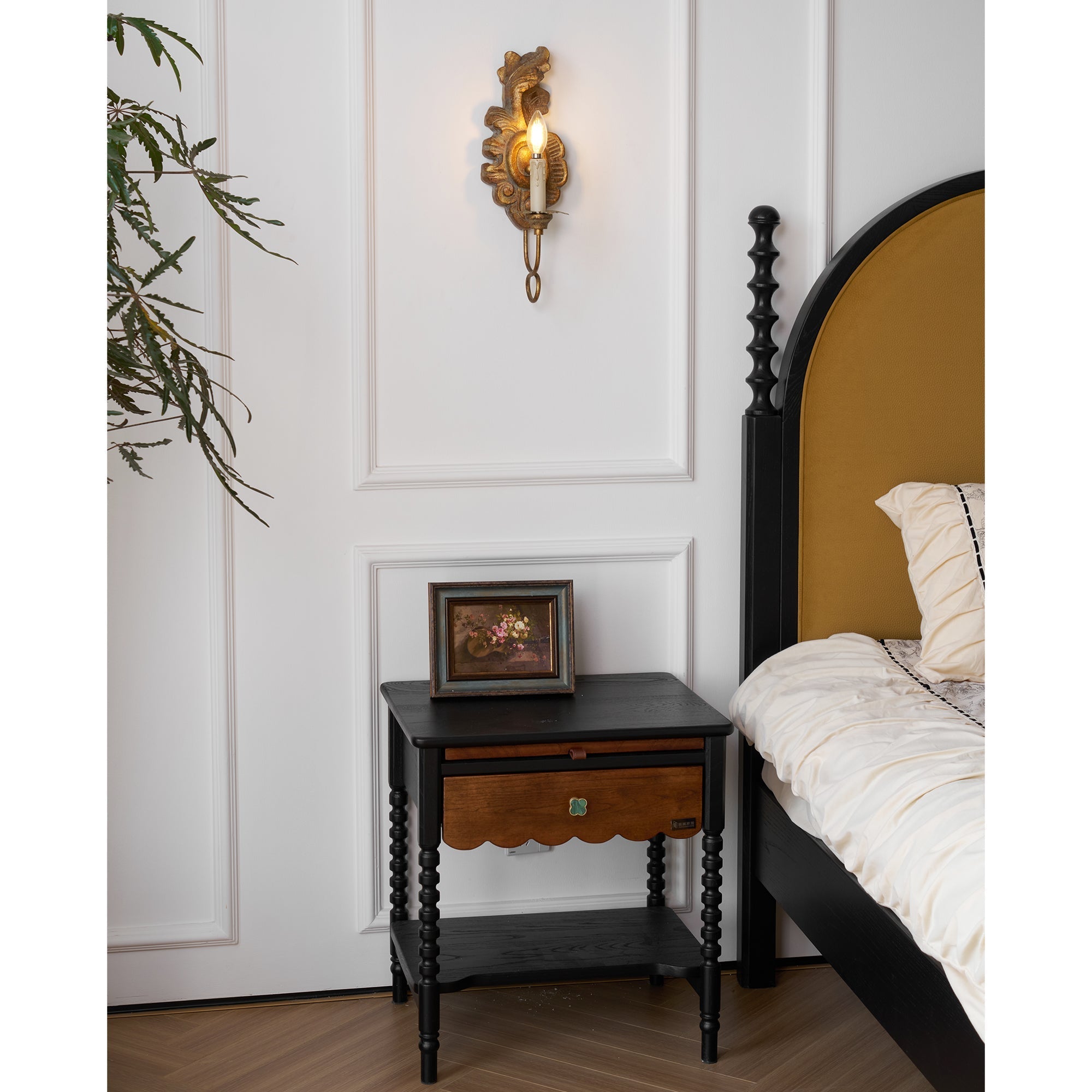 Seraphina Wall Lamp