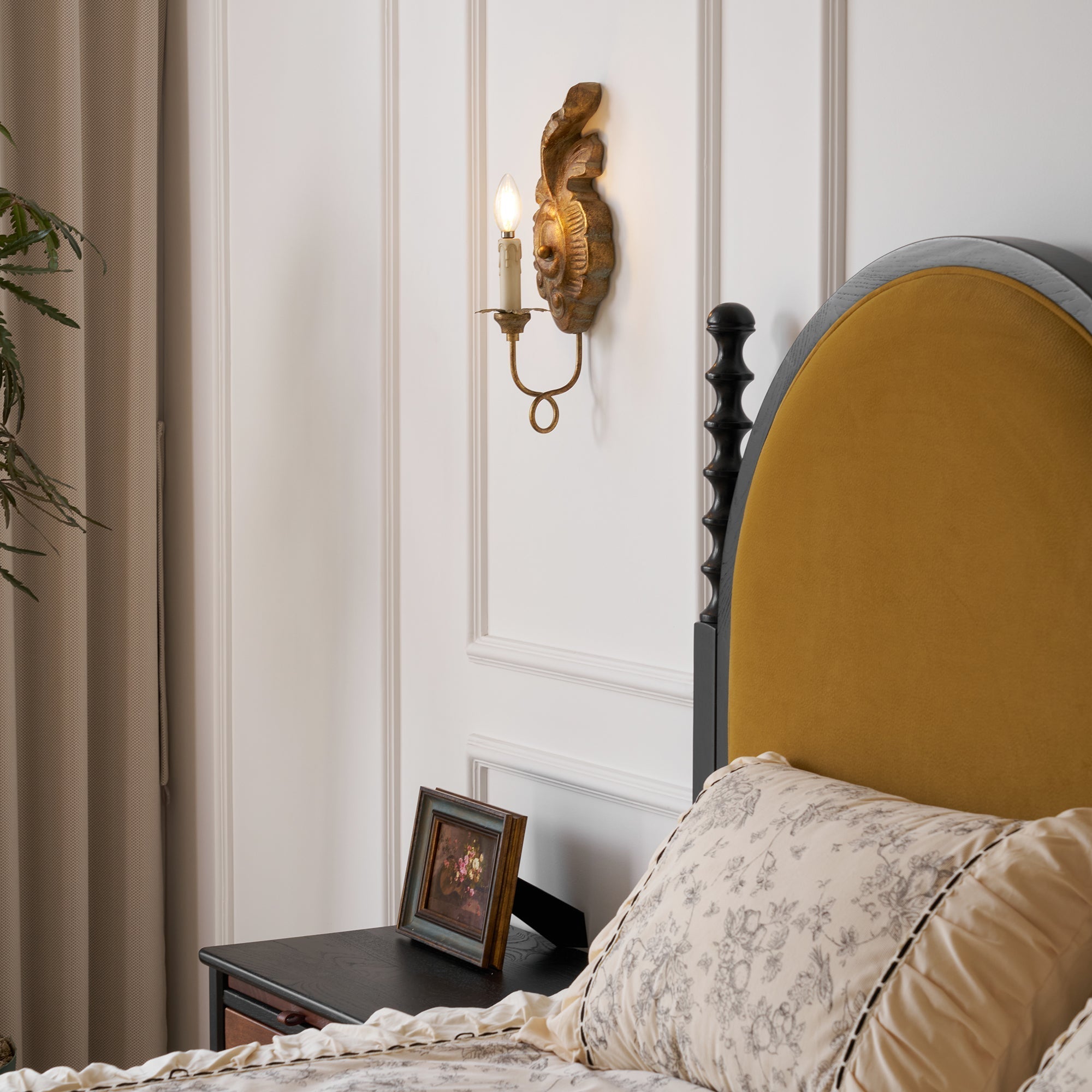 Seraphina Wall Lamp