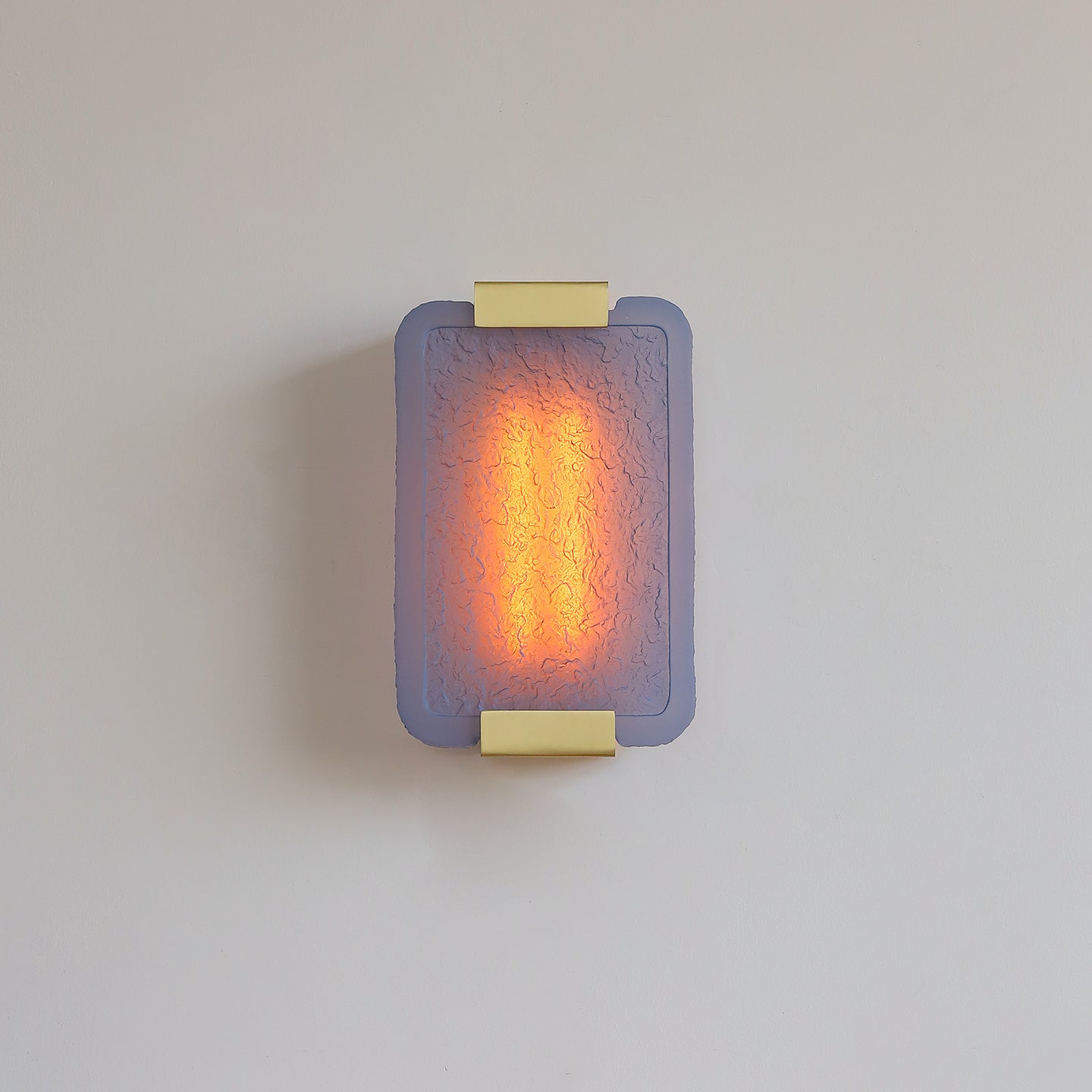 Verella Cast Resin Wall Sconce-Neutral Decor