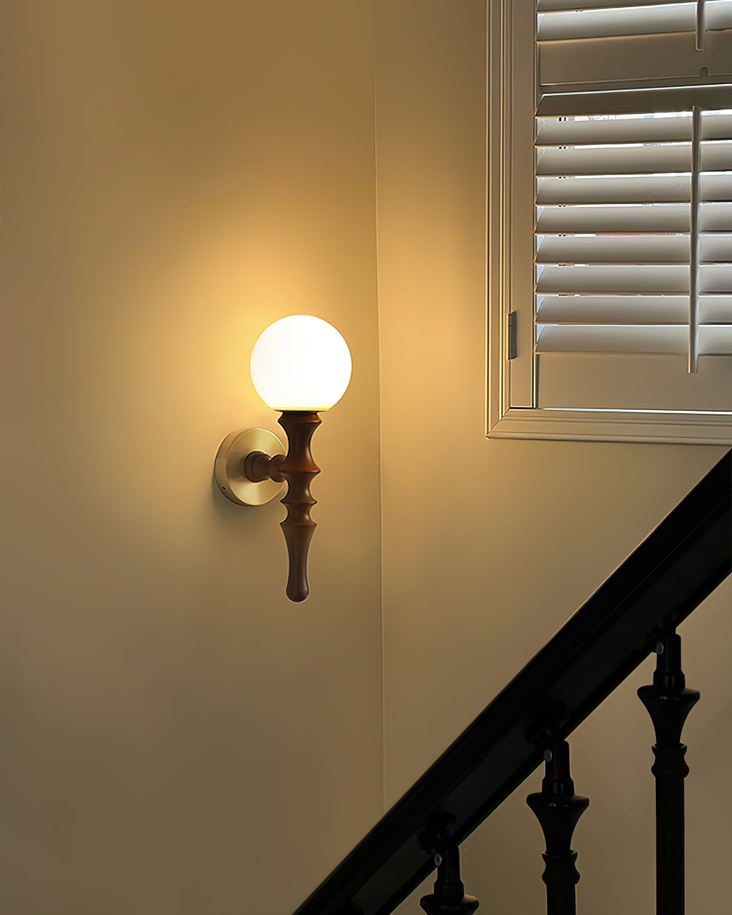 Jasper Wall Lamp