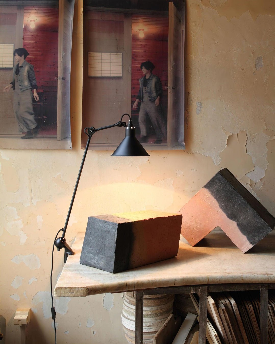 Zethra Minimalist Table Lamp-Neutral Decor