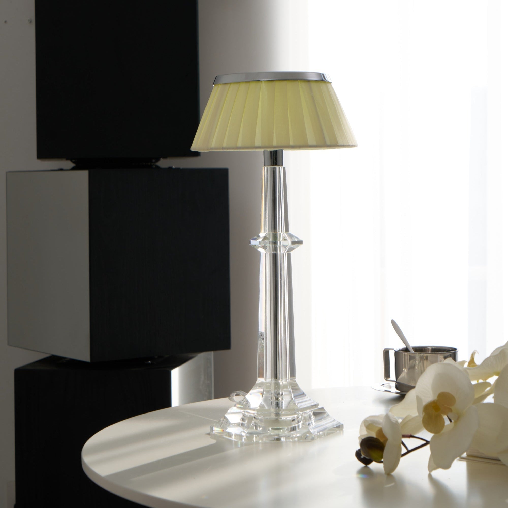 Haloza Fabric Luxurious Table Lamp-Neutral Decor