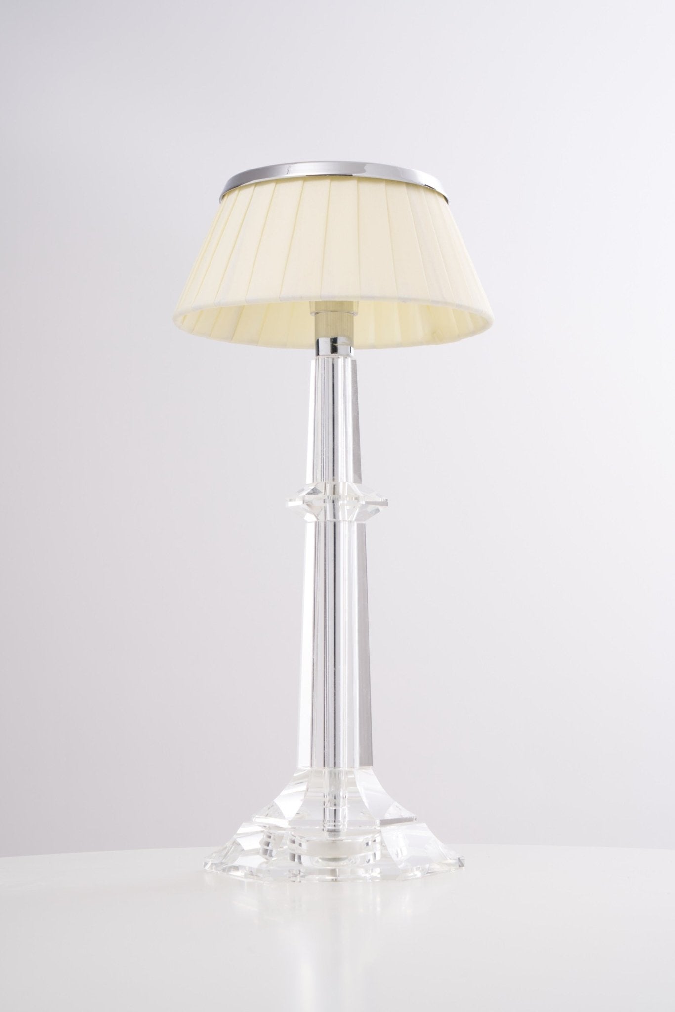 Haloza Fabric Luxurious Table Lamp-Neutral Decor