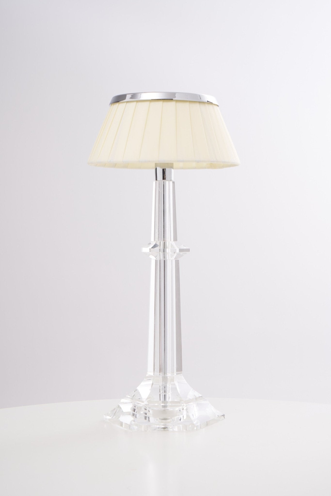 Haloza Fabric Luxurious Table Lamp-Neutral Decor