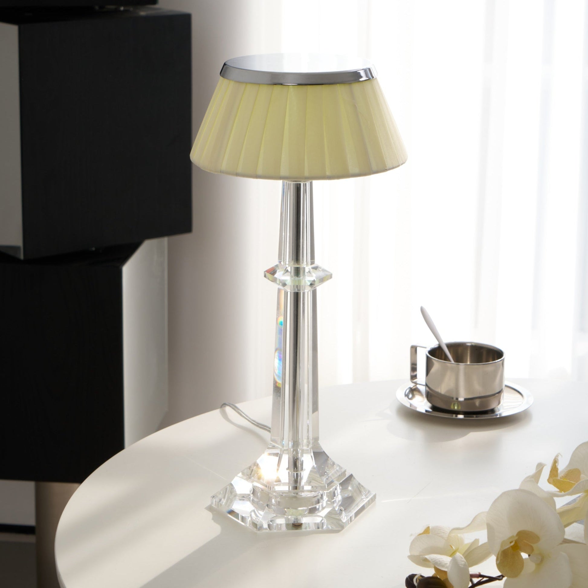 Haloza Fabric Luxurious Table Lamp-Neutral Decor