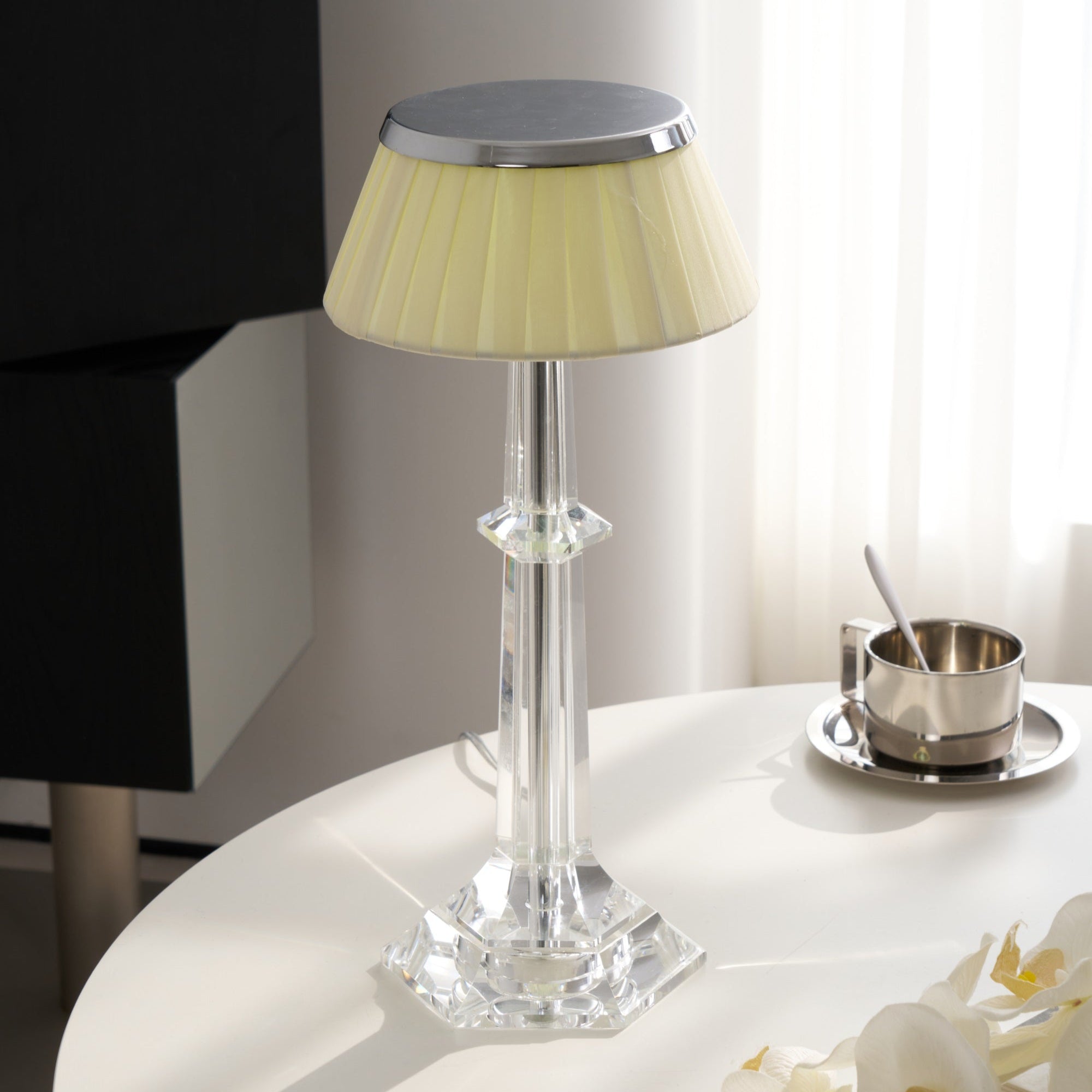 Haloza Fabric Luxurious Table Lamp-Neutral Decor