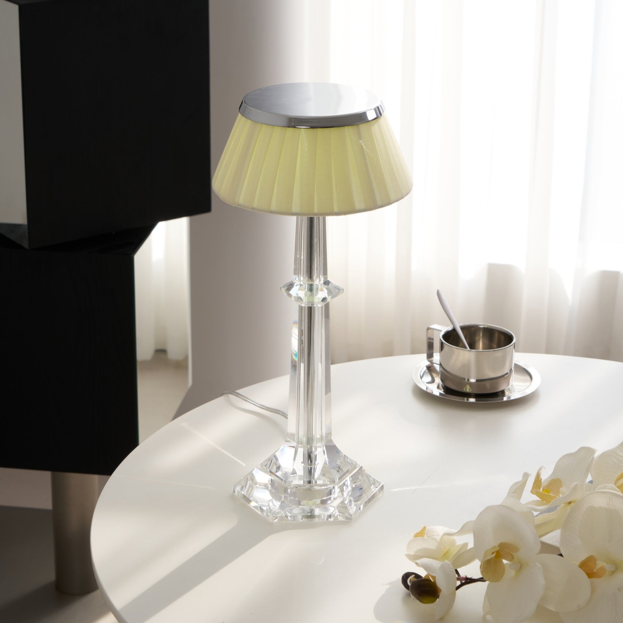 Haloza Fabric Luxurious Table Lamp-Neutral Decor