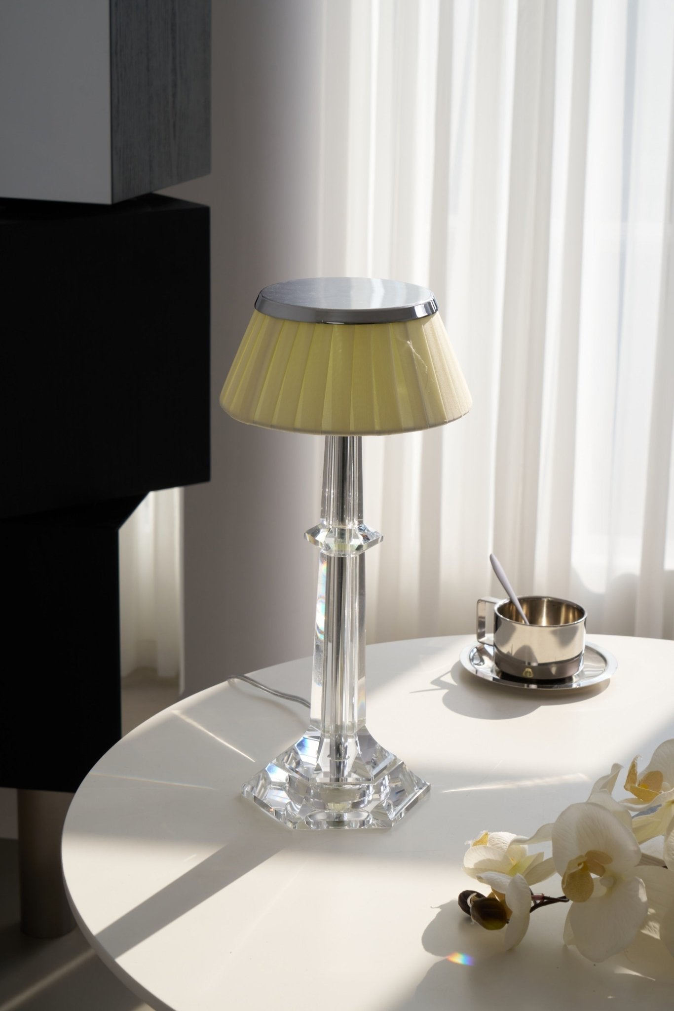 Haloza Fabric Luxurious Table Lamp-Neutral Decor